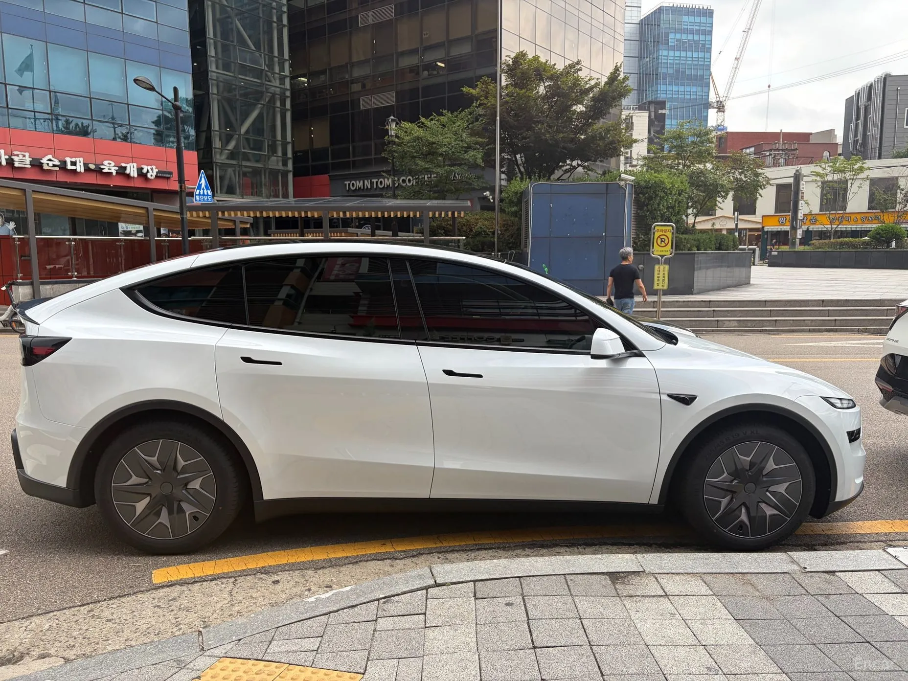 Tesla Model Y превью 4