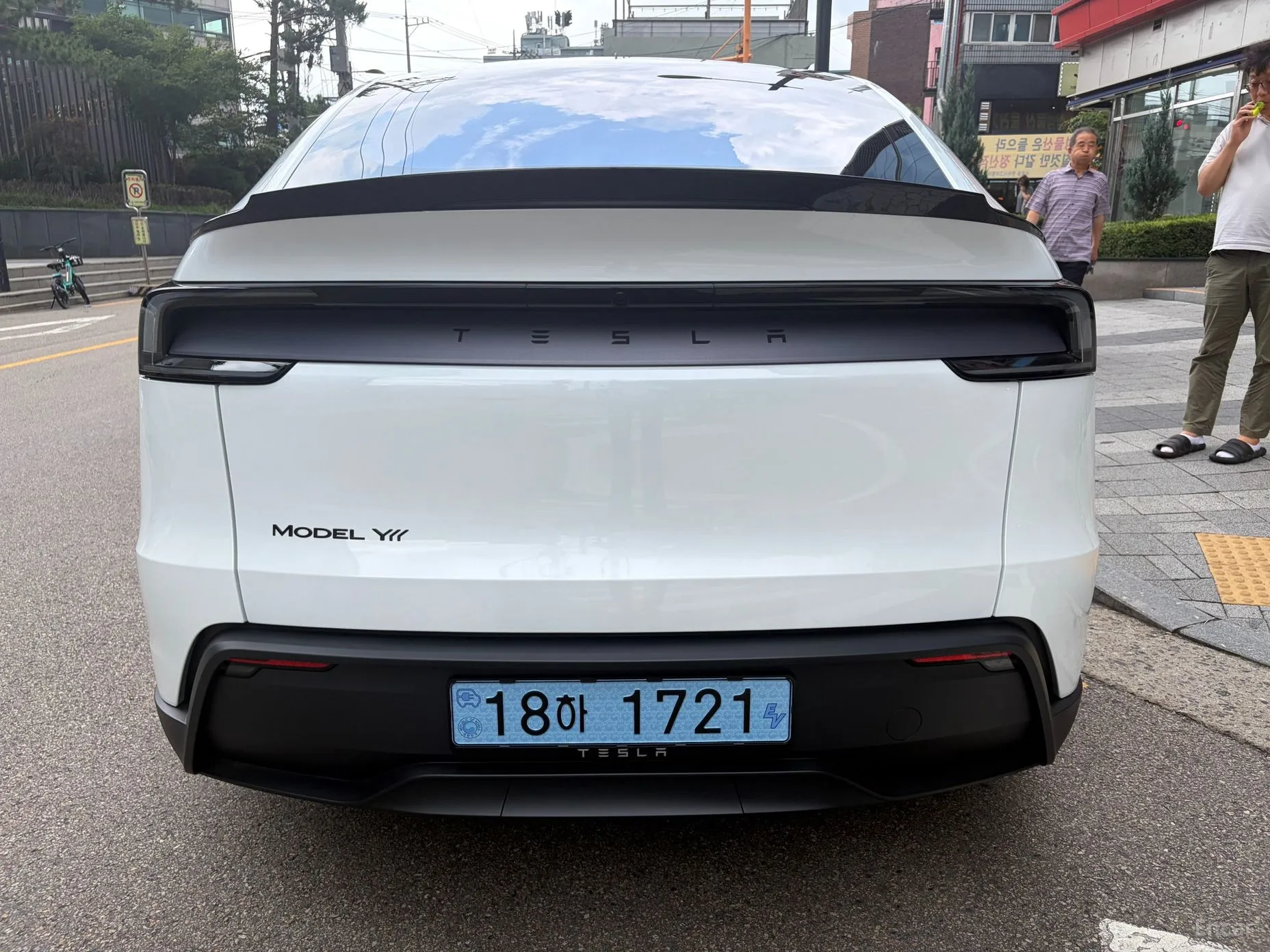 Tesla Model Y превью 5