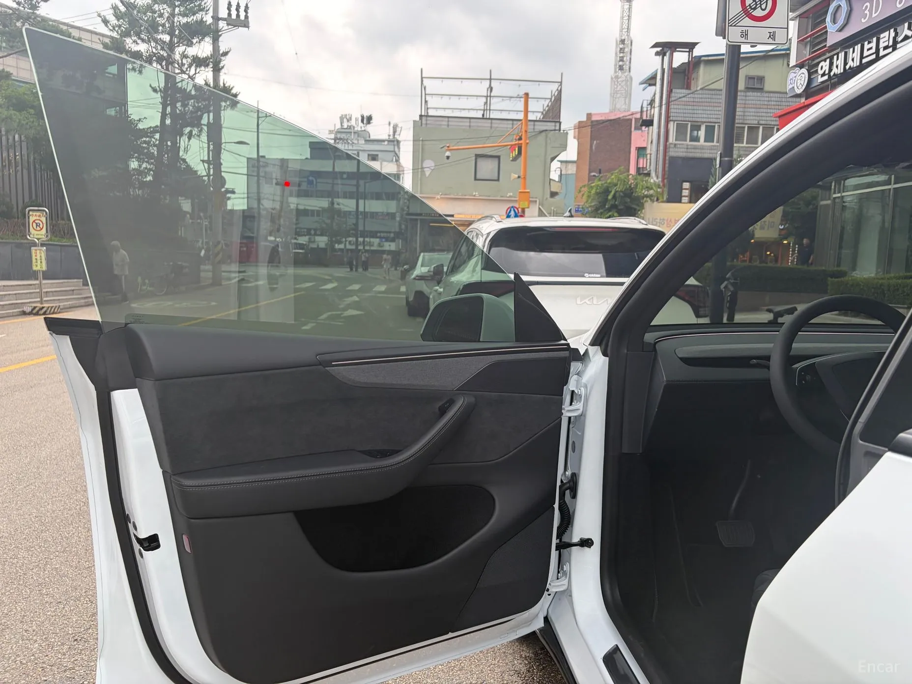 Tesla Model Y превью 8