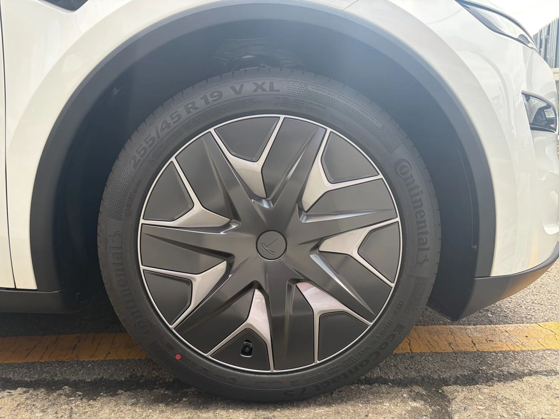Tesla Model Y превью 9