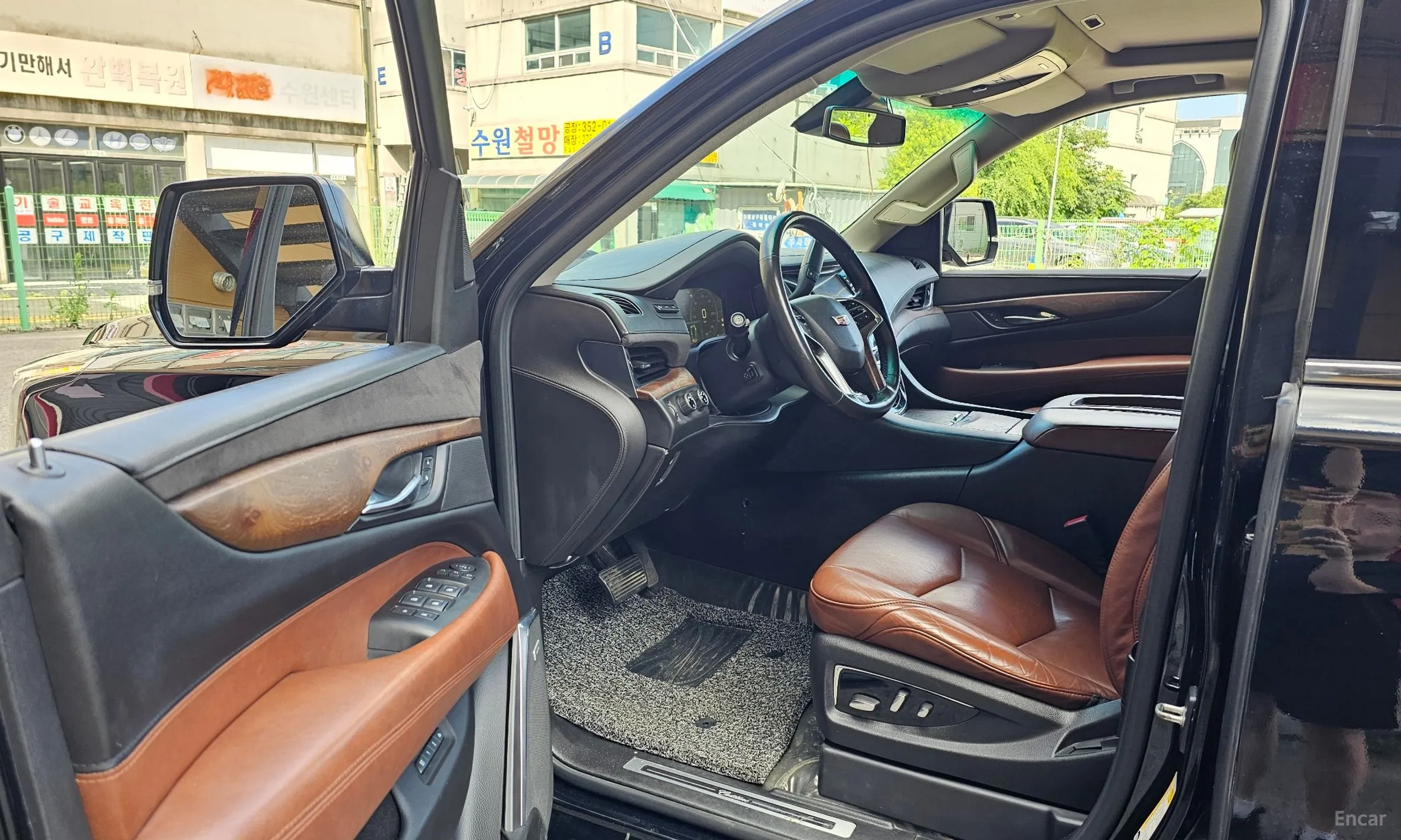 Cadillac Escalade превью 10
