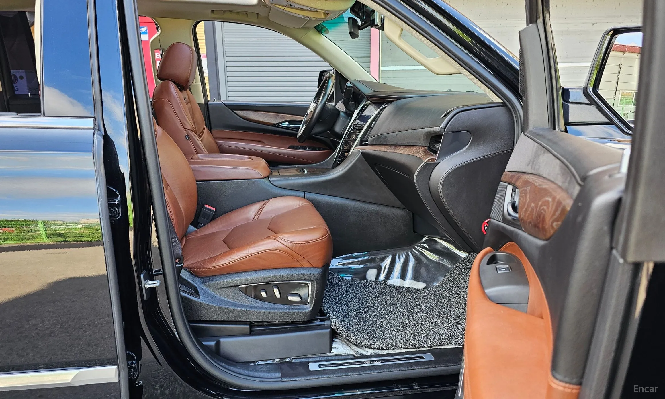Cadillac Escalade превью 12
