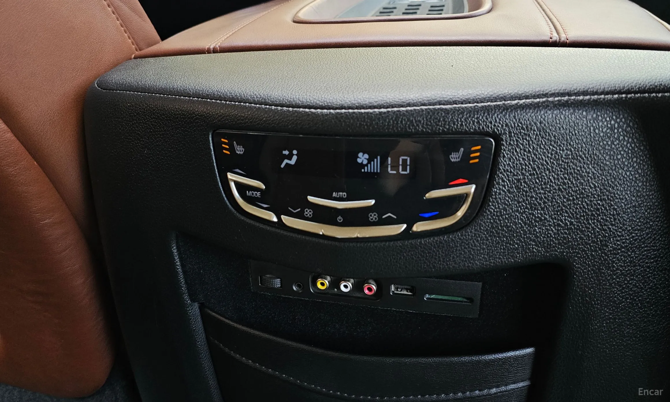 Cadillac Escalade превью 17