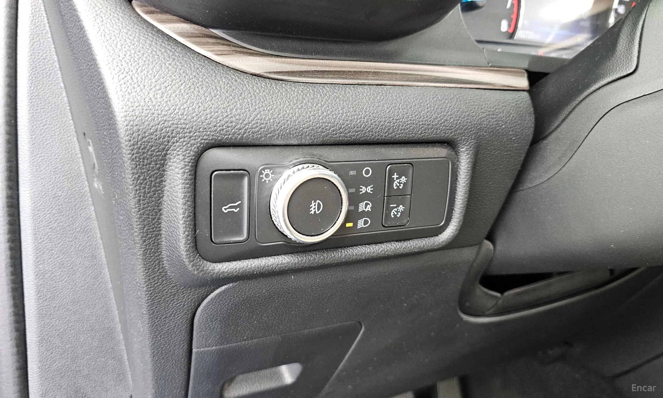 Ford Explorer 6th Generation превью 18