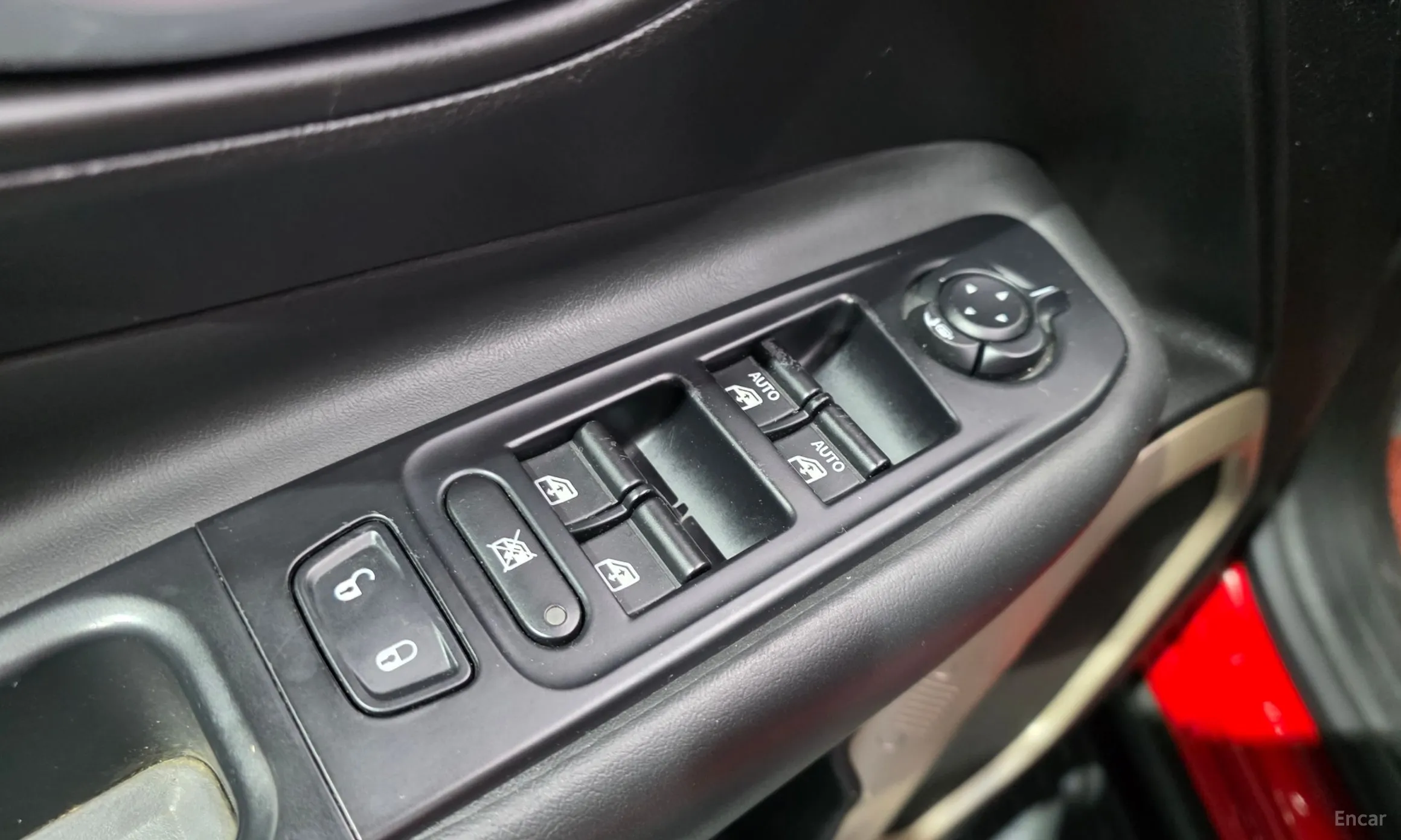 Jeep Renegade превью 15