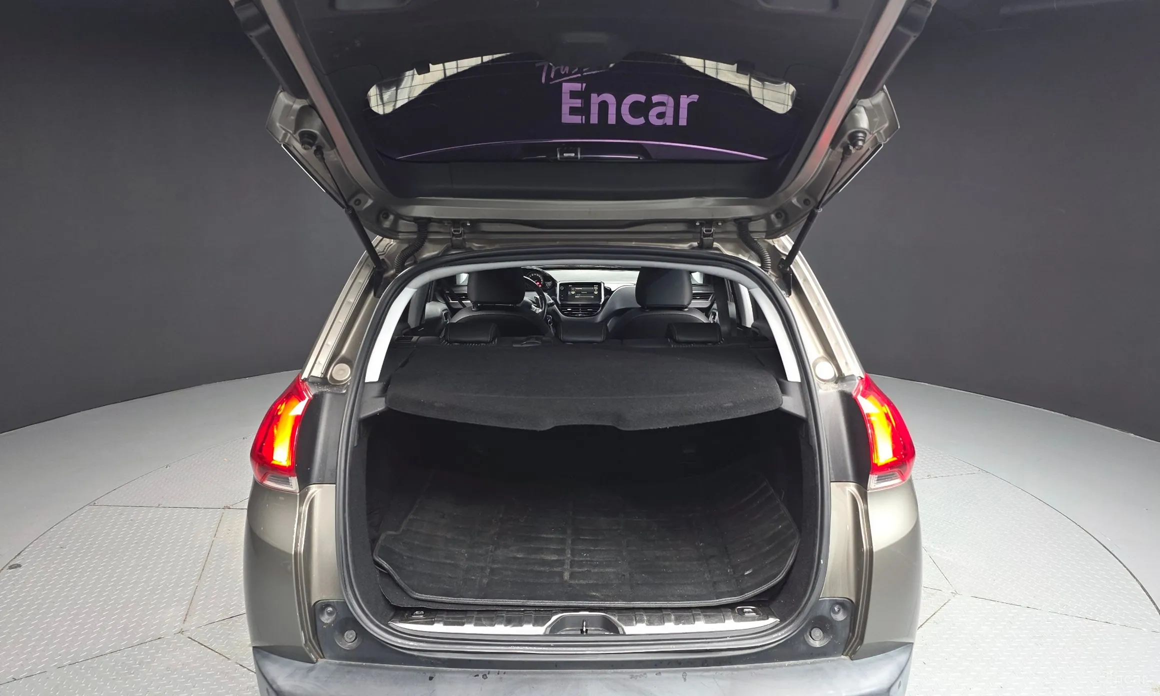 Peugeot 2008. превью 20
