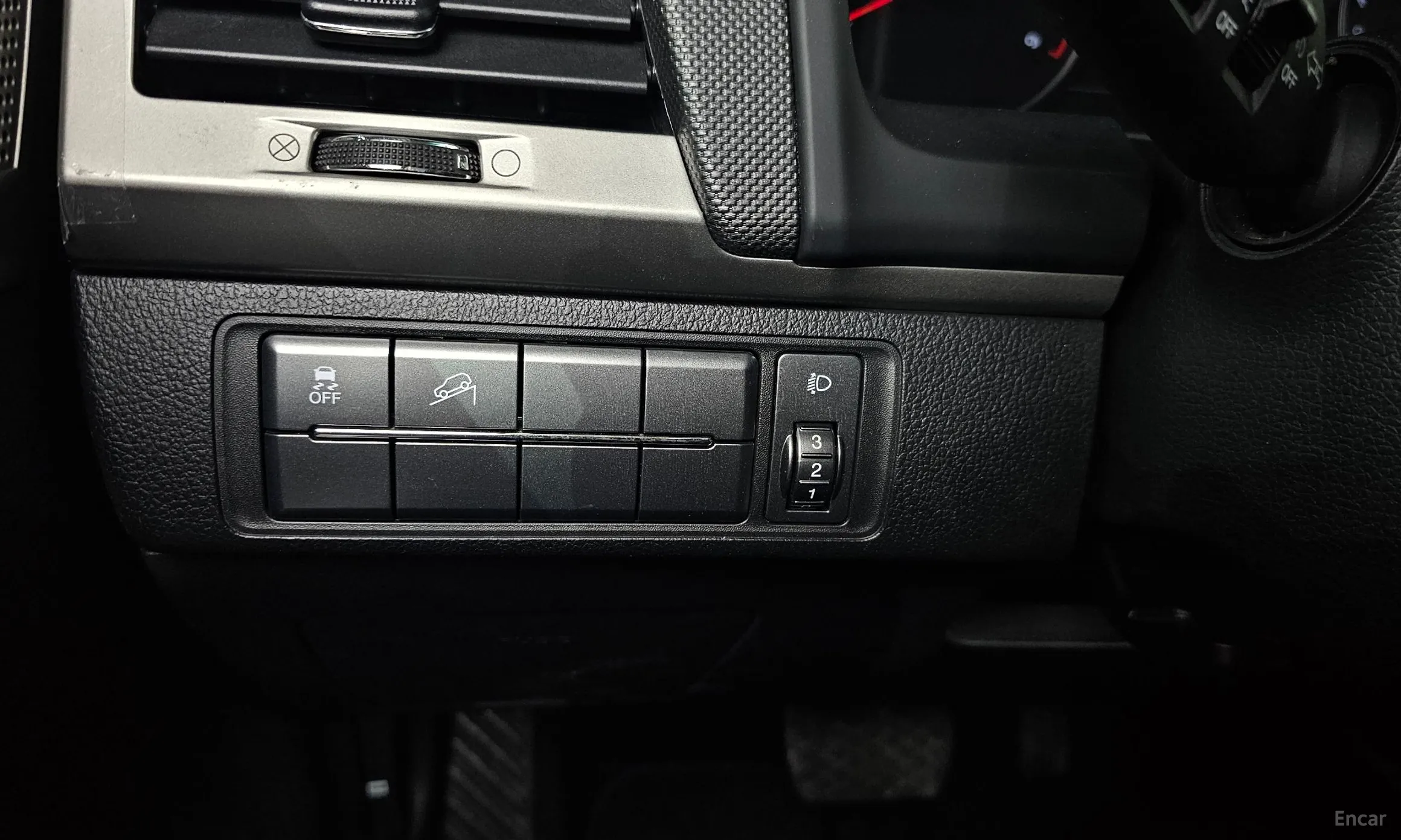 KG Mobility (SsangYong) Rexton Sports превью 18