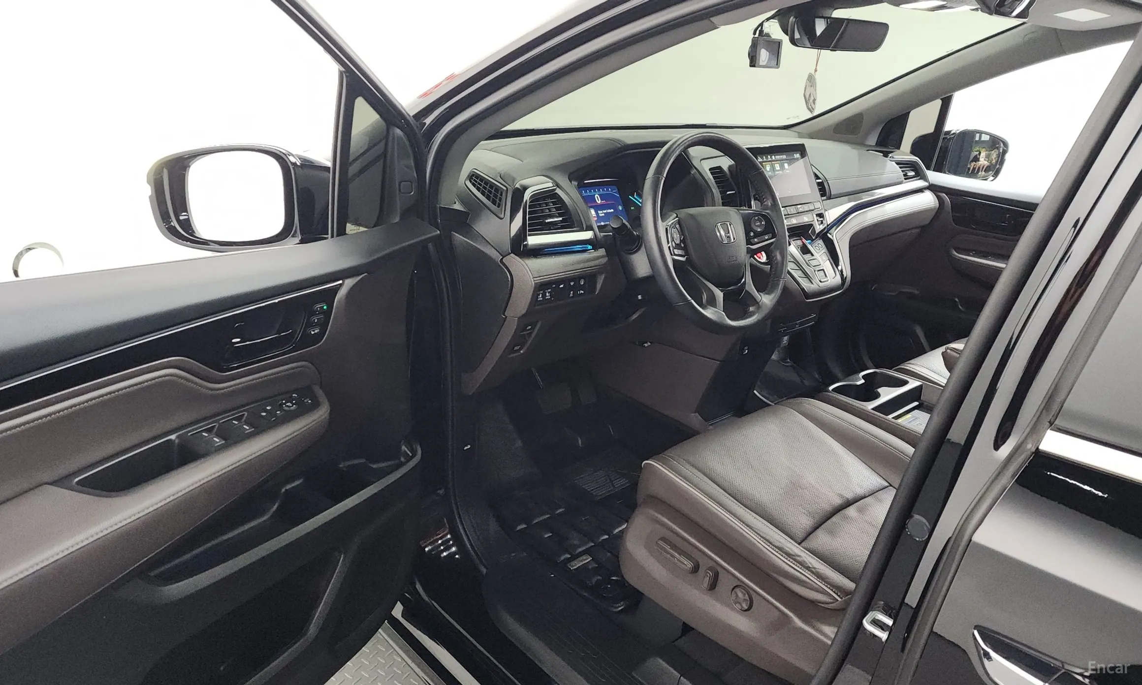 Honda Odyssey превью 10