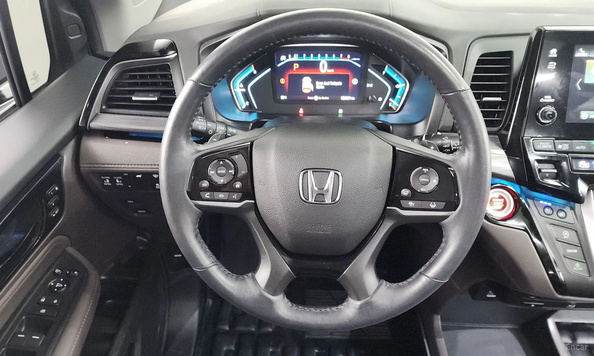 Honda Odyssey превью 14