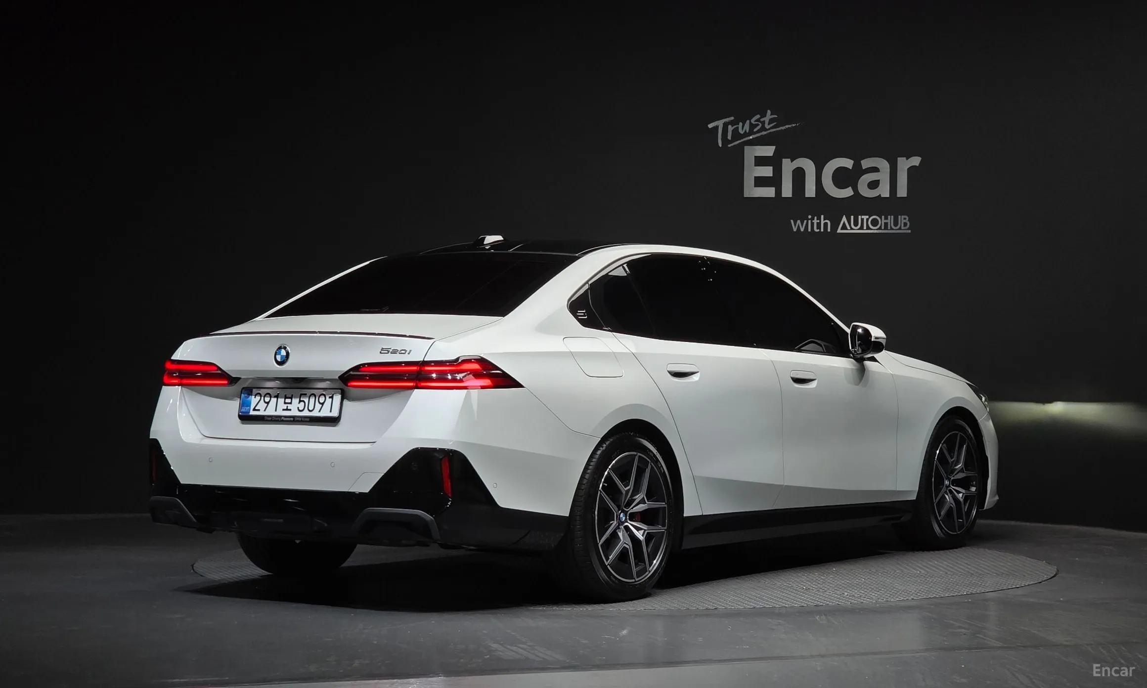 BMW 5 Series (G60)