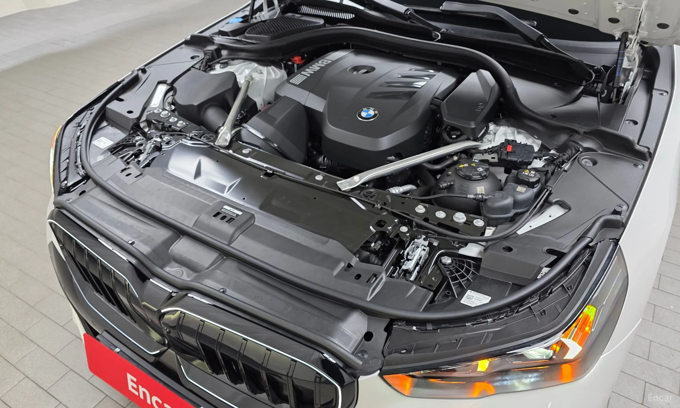 BMW 5 Series (G60) превью 6