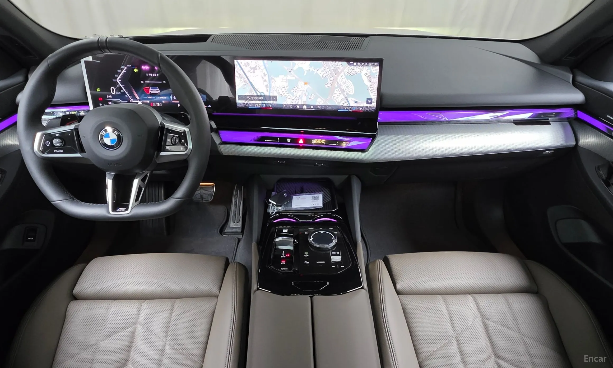 BMW 5 Series (G60) превью 7
