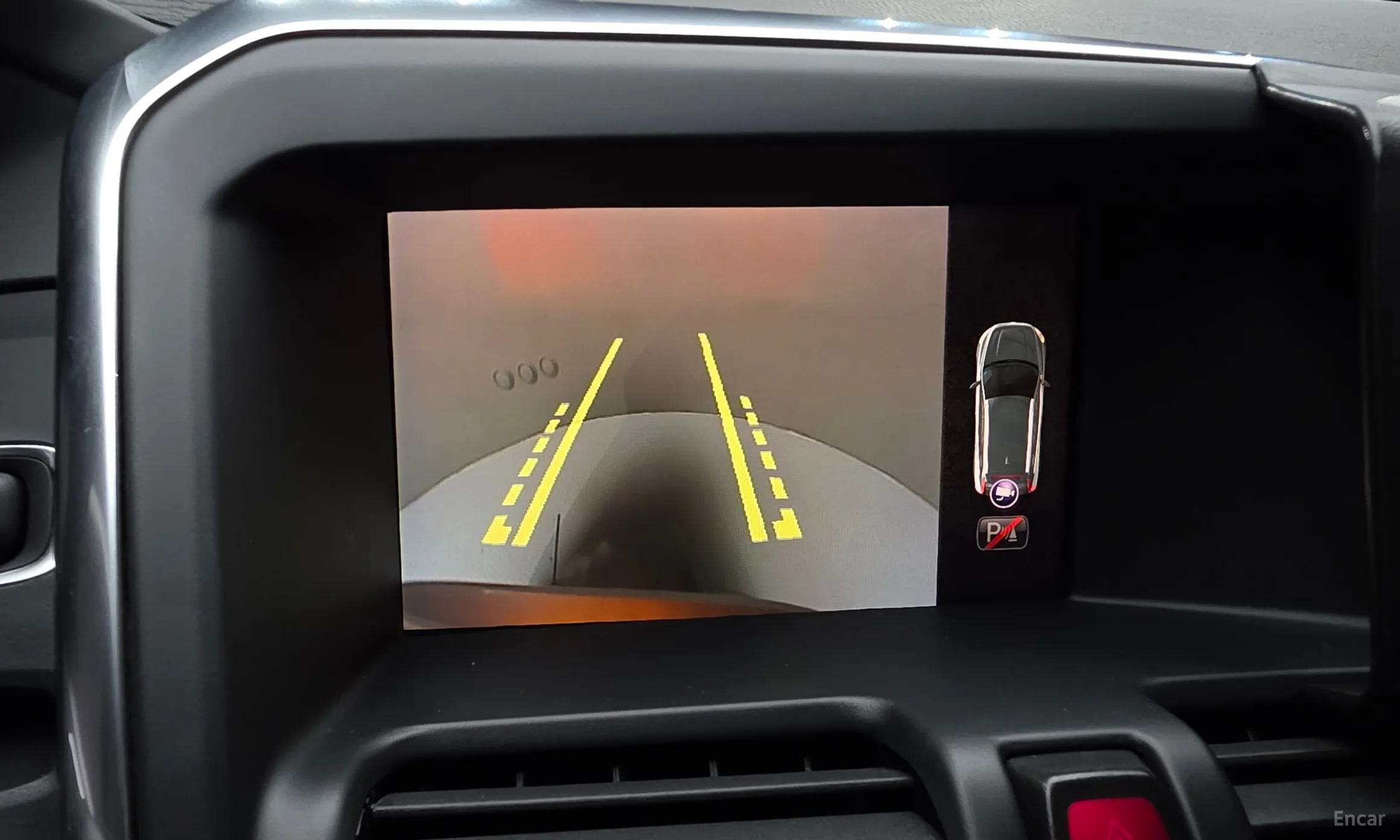 Volvo XC60 превью 14