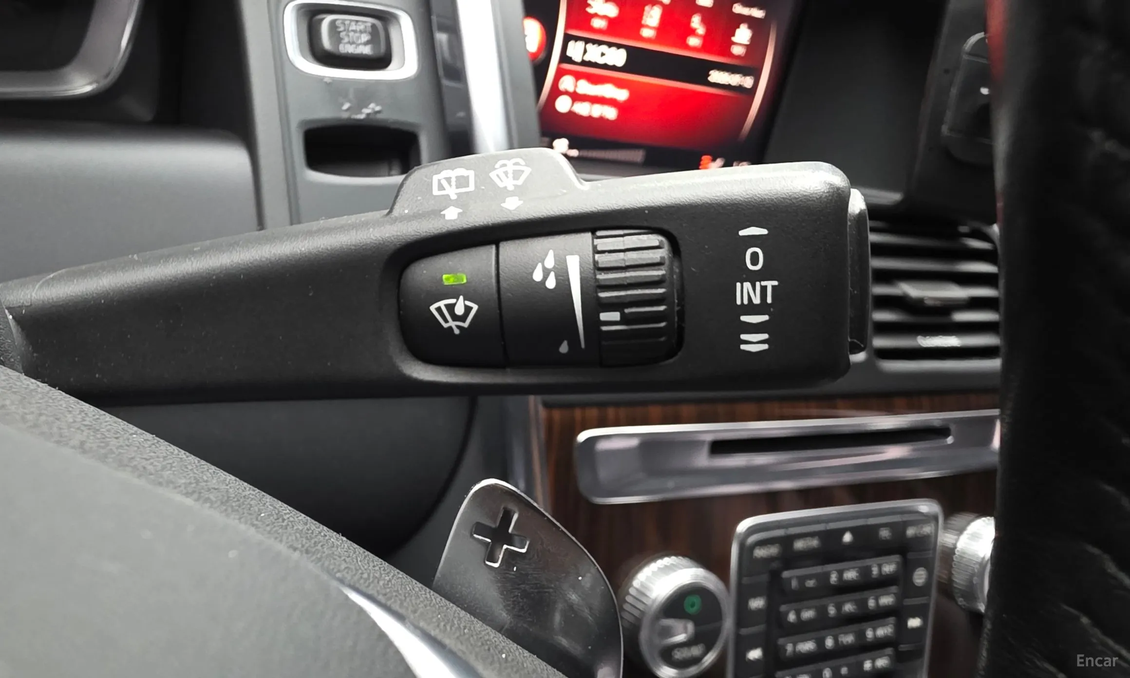 Volvo XC60 превью 18