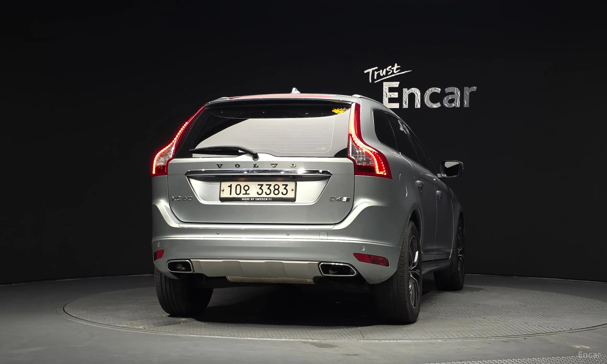 Volvo XC60 превью 4