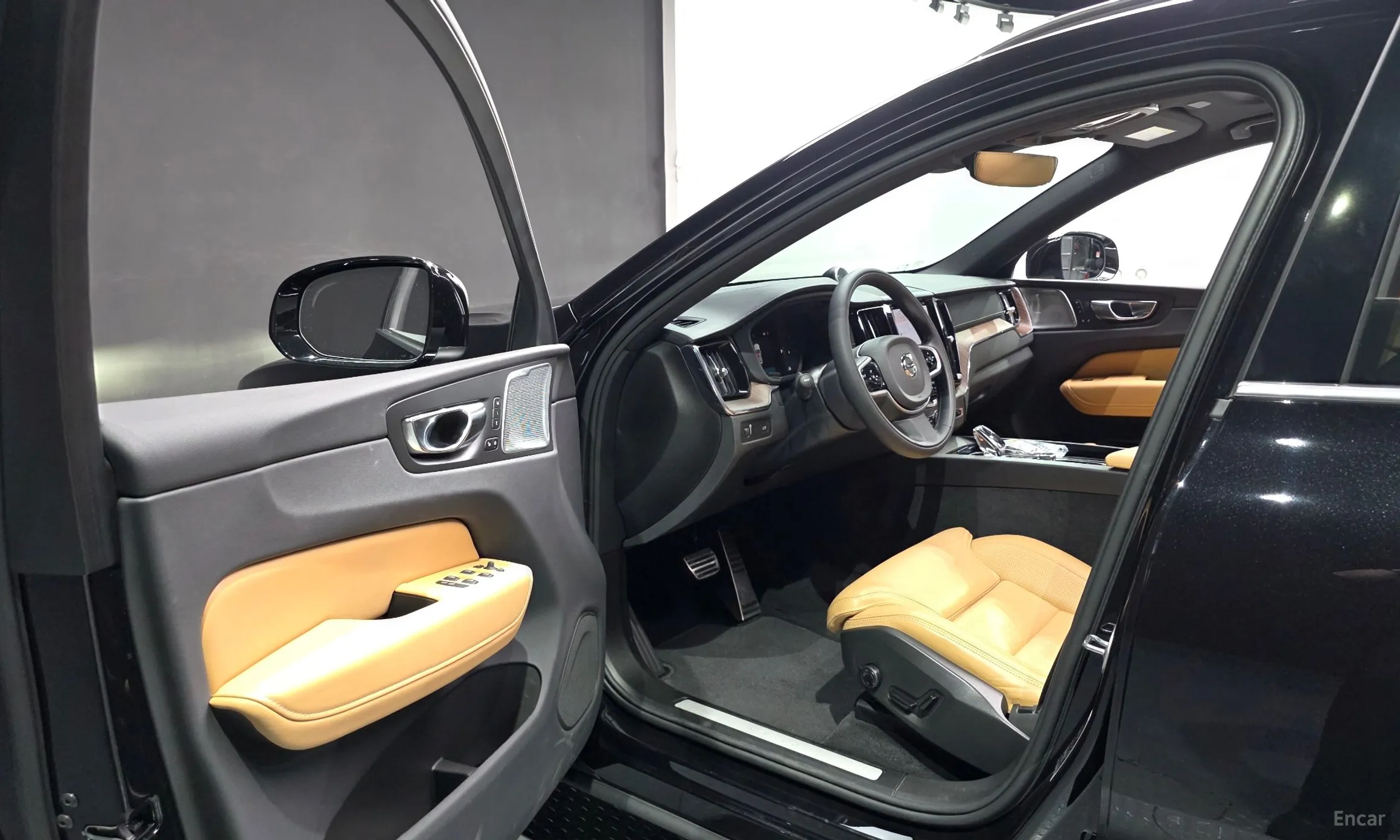 Volvo XC60 Gen 2 превью 10