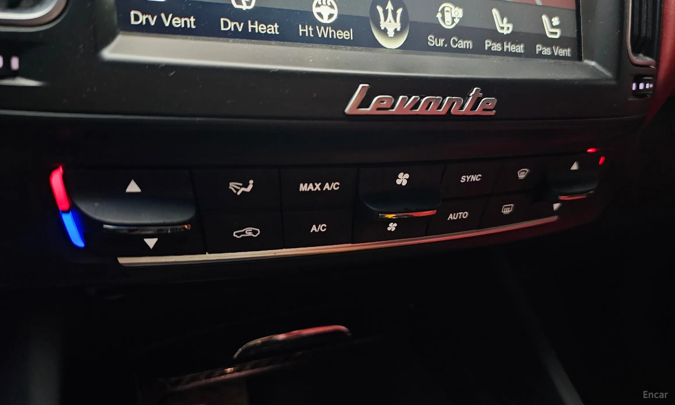 Maserati Levante превью 17