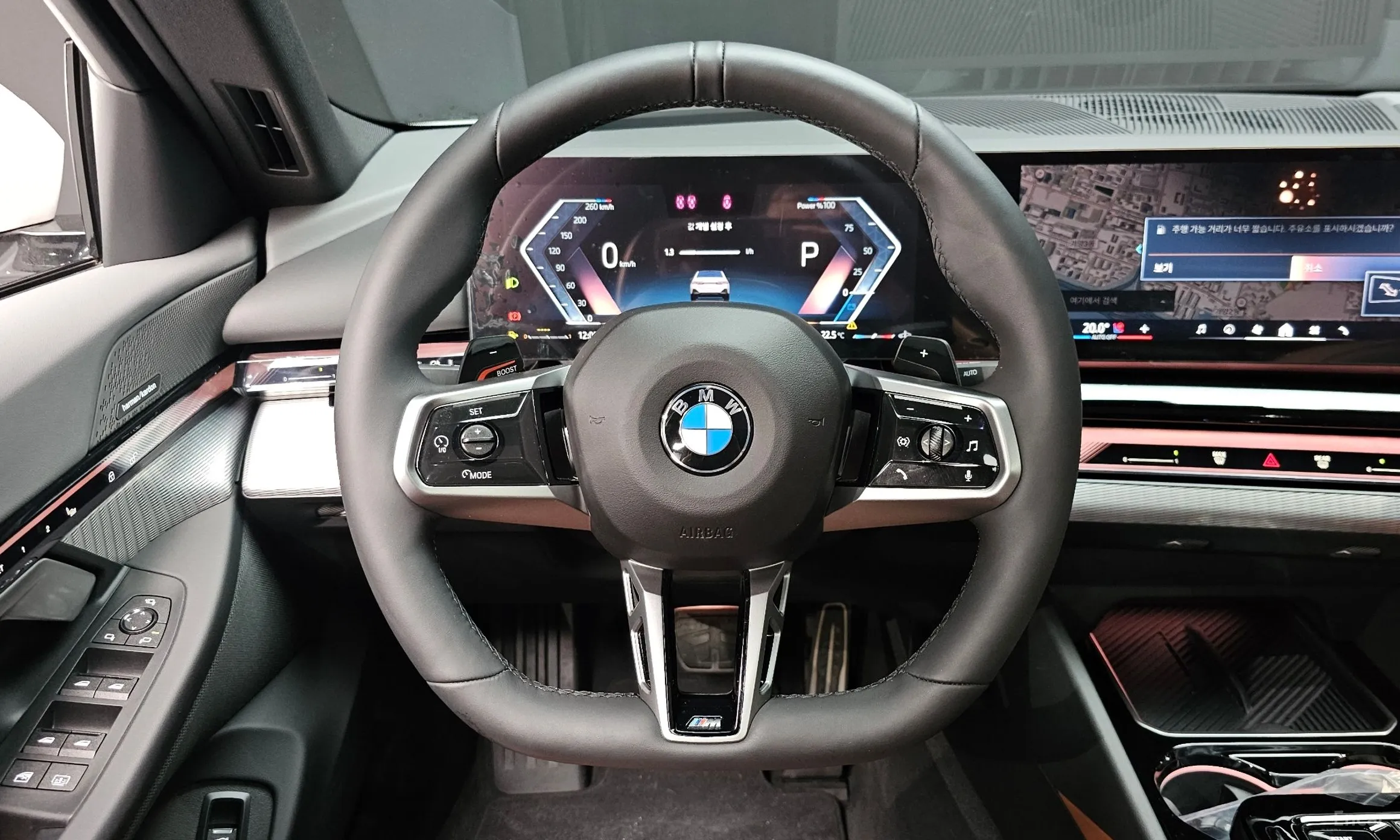 BMW 5 Series (G60) превью 14