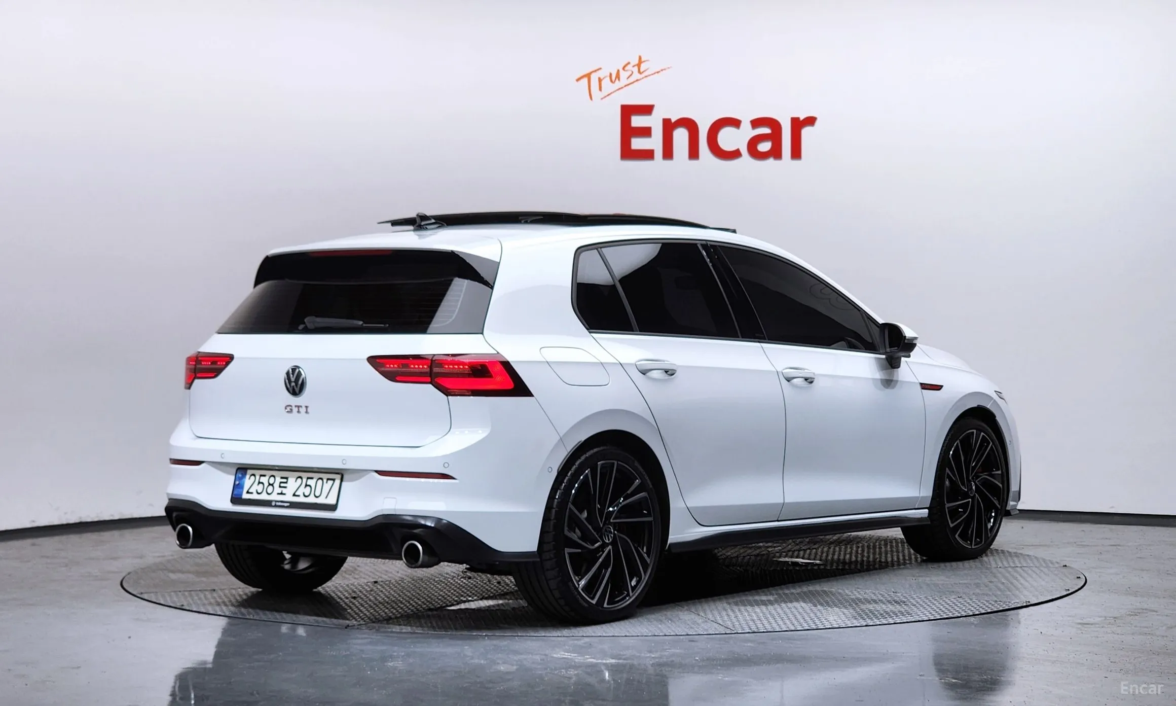 Volkswagen Golf 8th Generation превью 2