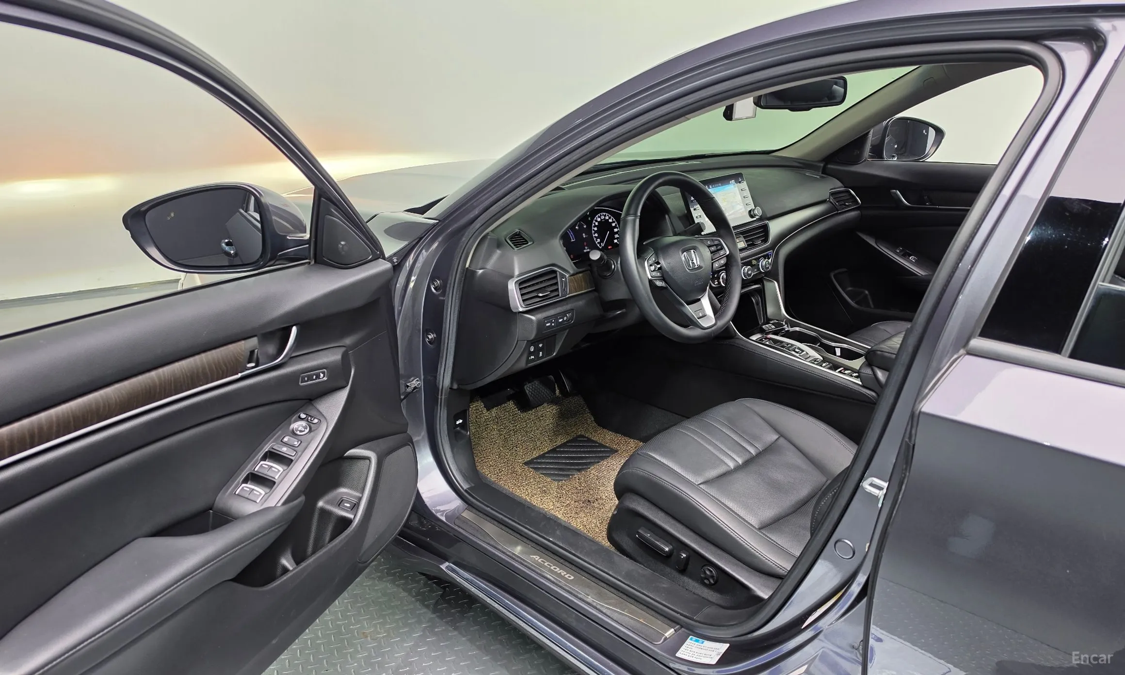 Honda Accord 10th Generation превью 10