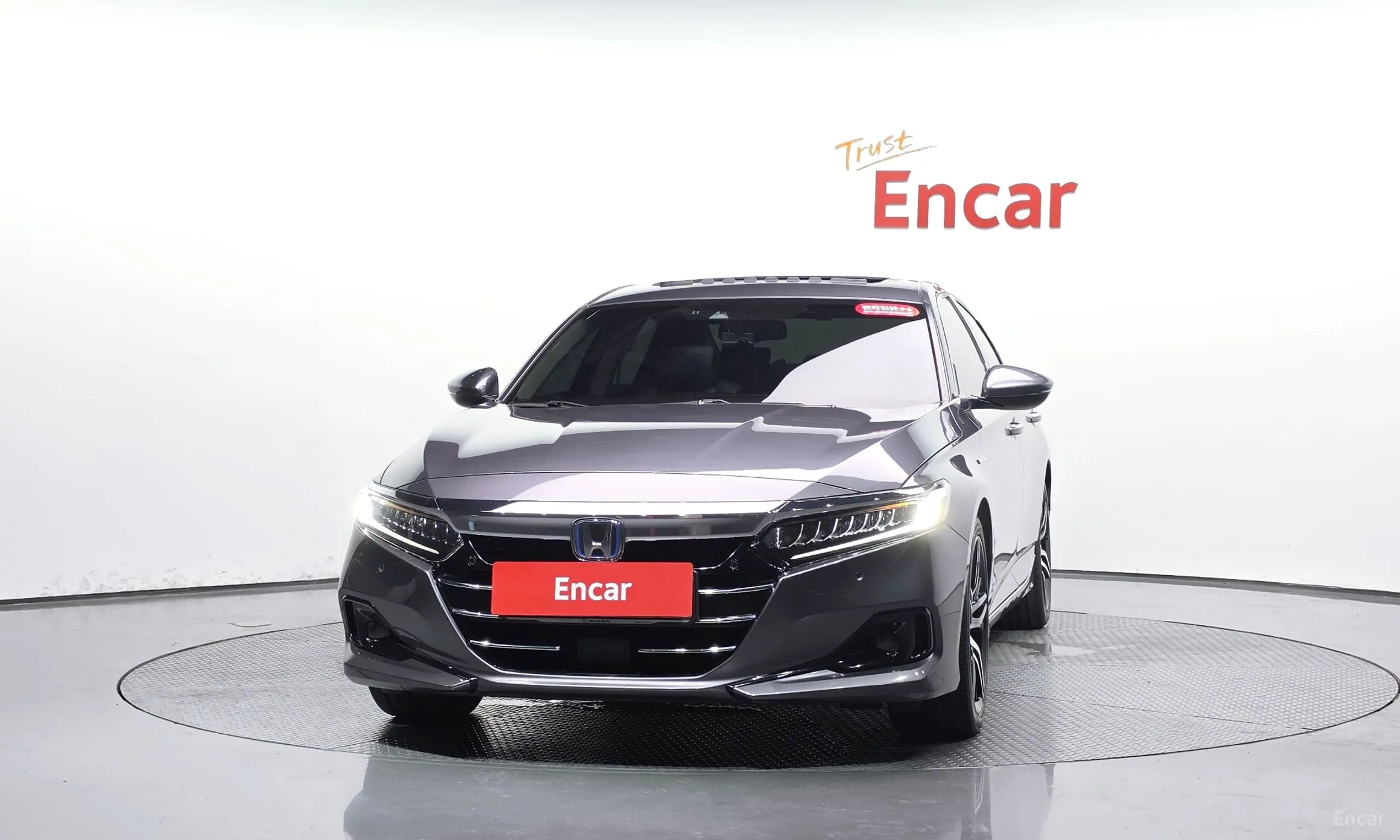 Honda Accord 10th Generation превью 3