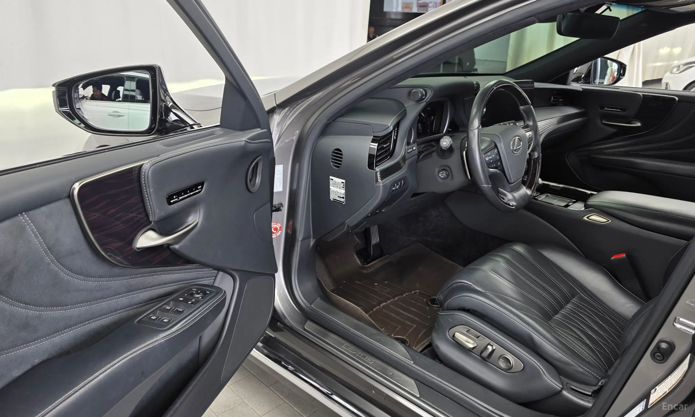 Lexus LS500 5th Generation превью 10