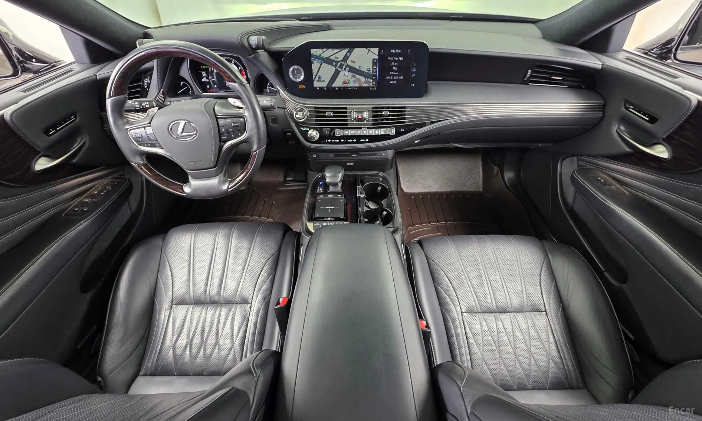 Lexus LS500 5th Generation превью 7