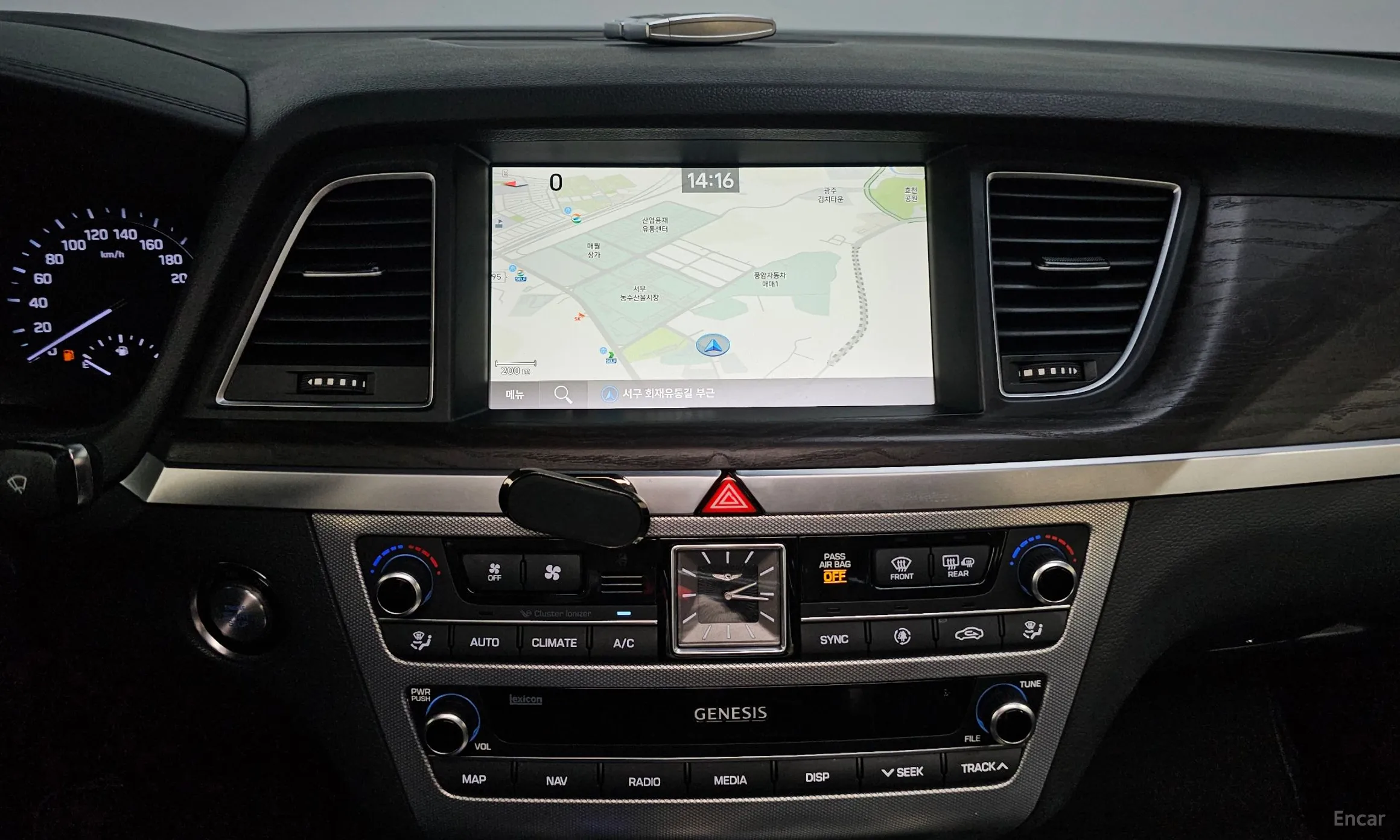 Genesis G80 превью 14