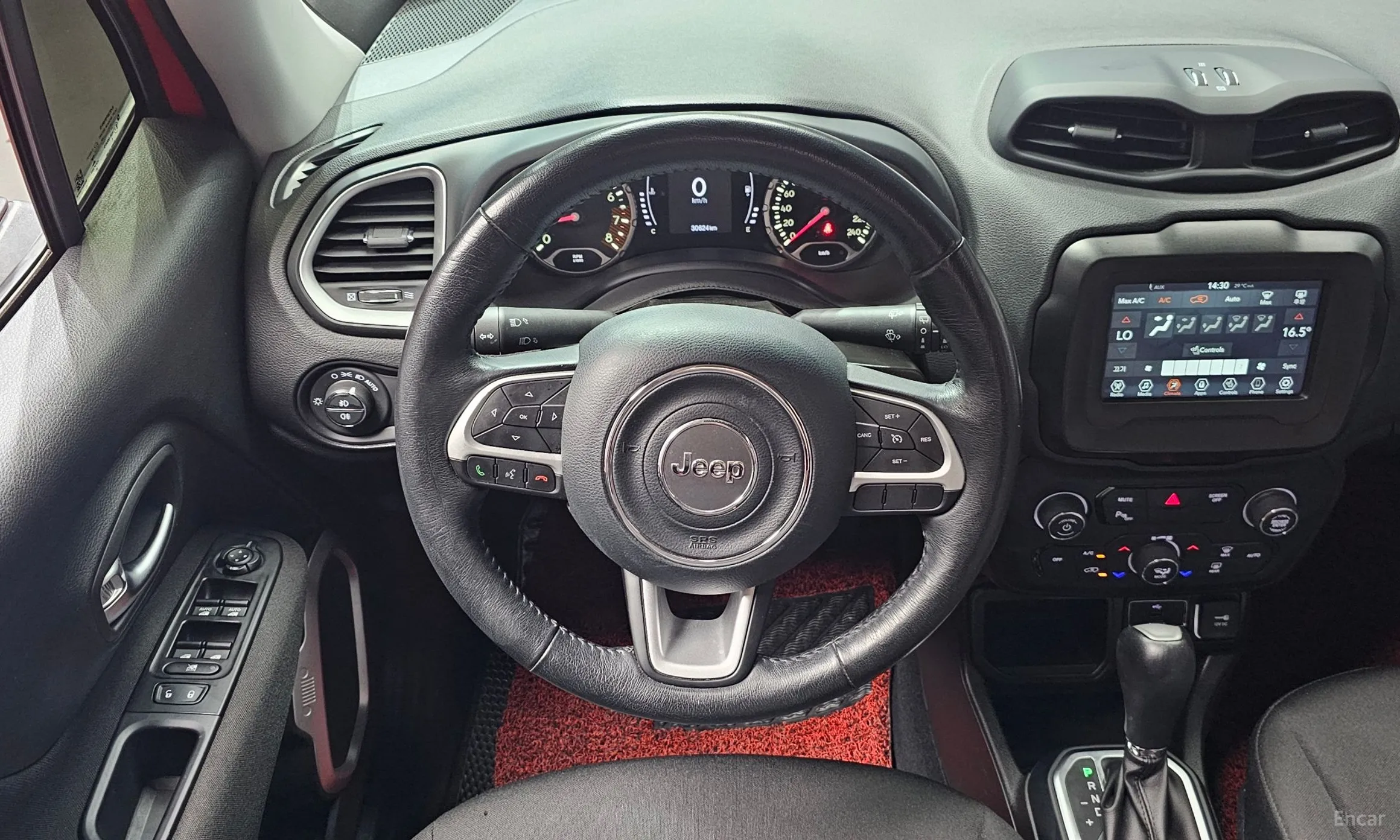 Jeep Renegade превью 13