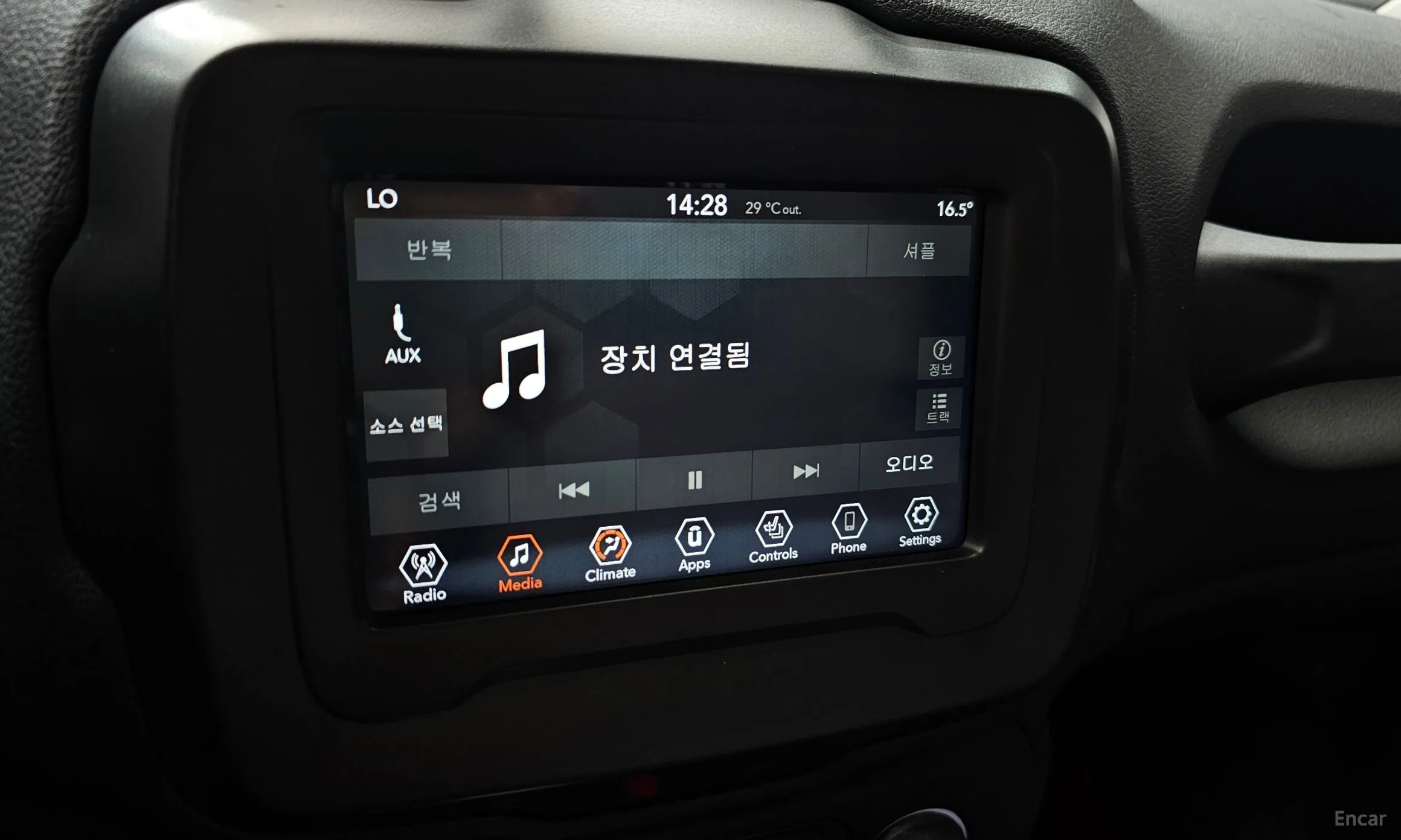 Jeep Renegade превью 17