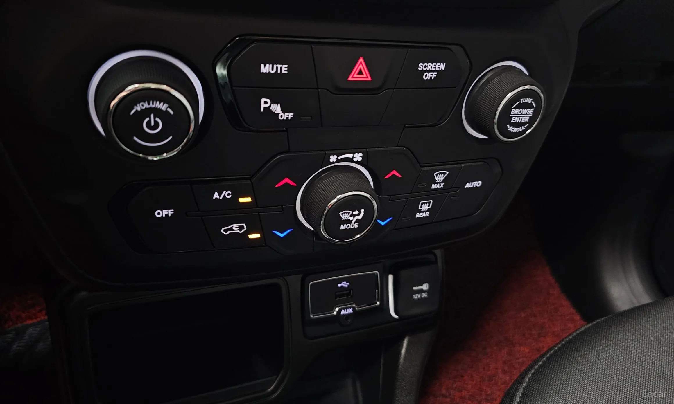 Jeep Renegade превью 18