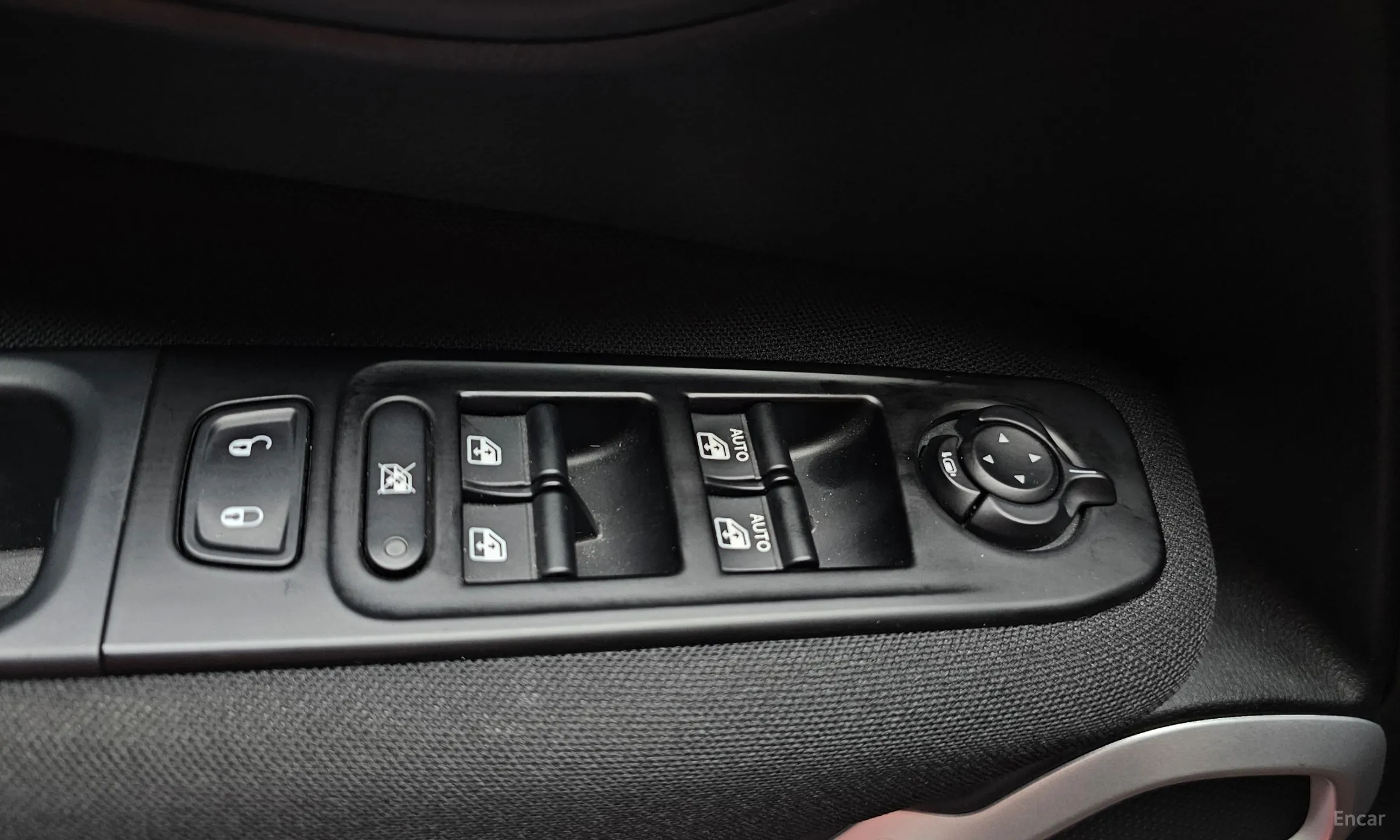 Jeep Renegade превью 20