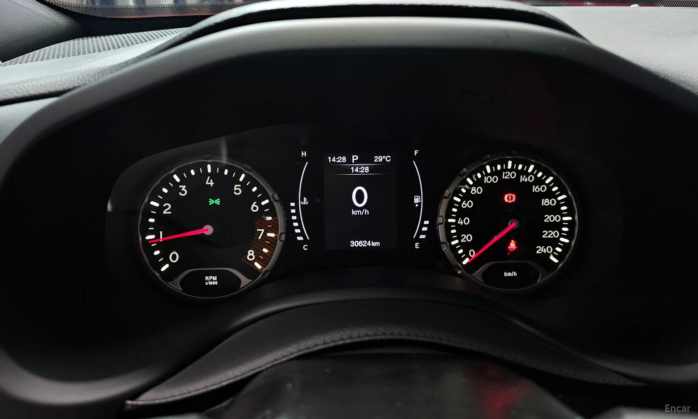 Jeep Renegade превью 8