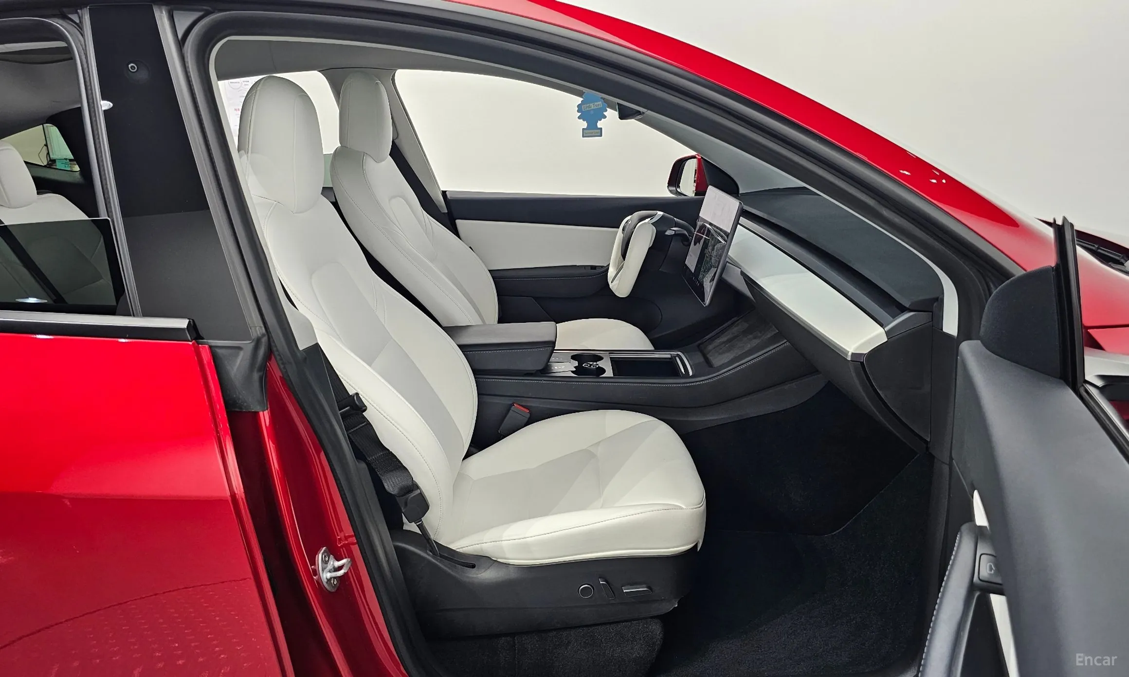 Tesla Model Y превью 11