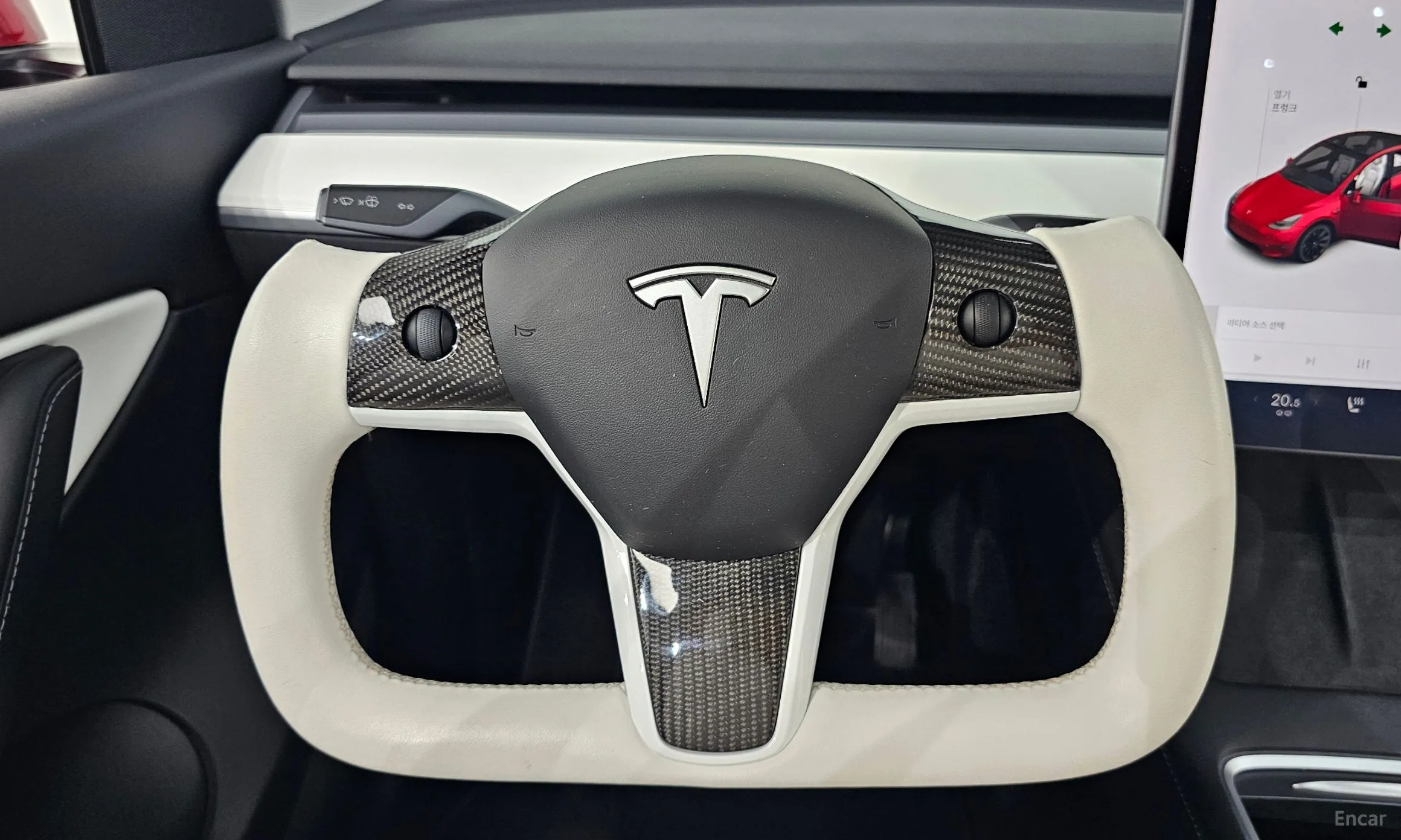 Tesla Model Y превью 13