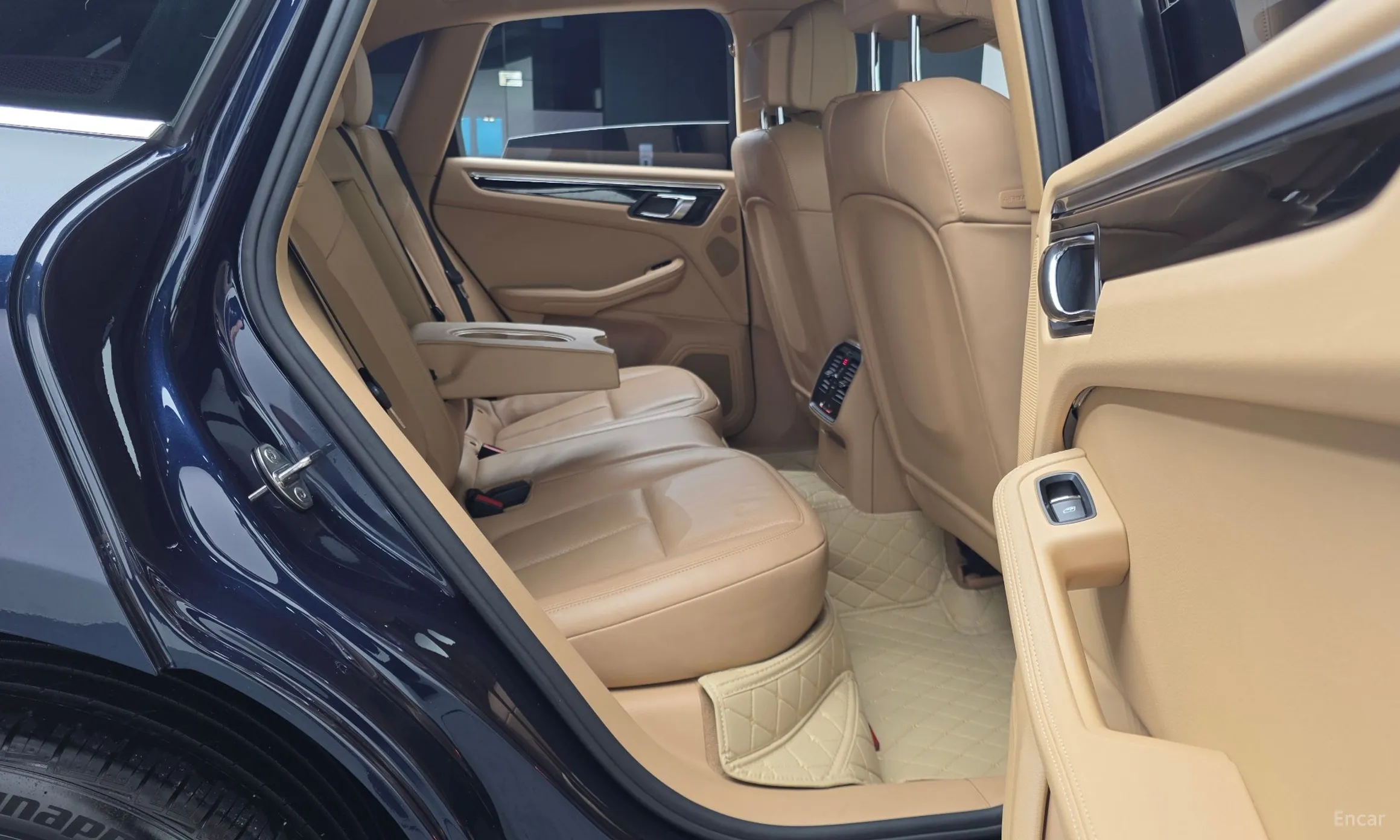 Porsche Macan превью 12