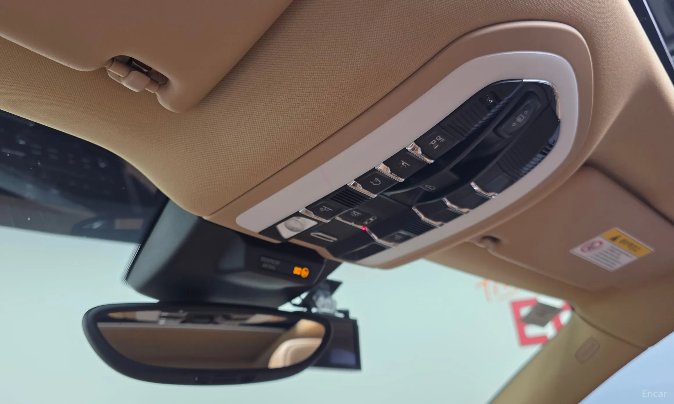 Porsche Macan превью 17