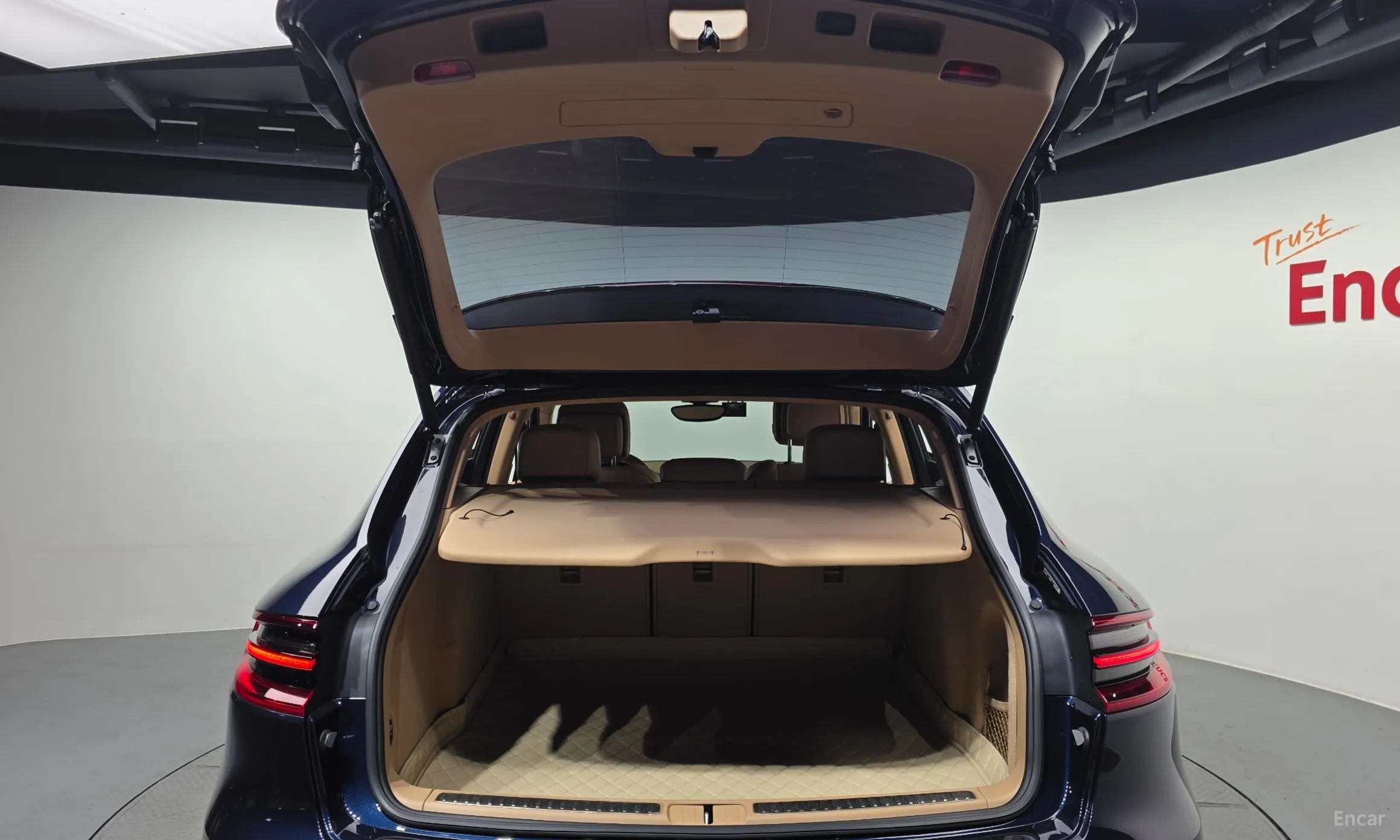 Porsche Macan превью 20