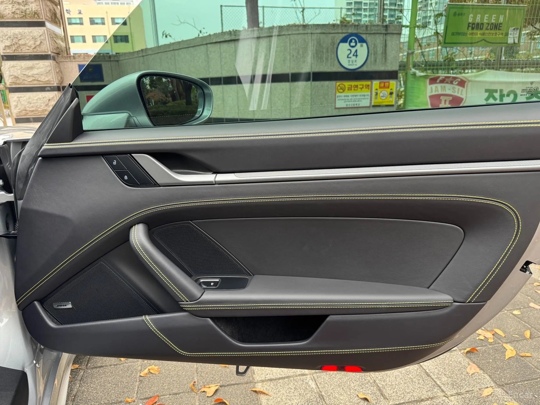 Porsche 911 (992) превью 12