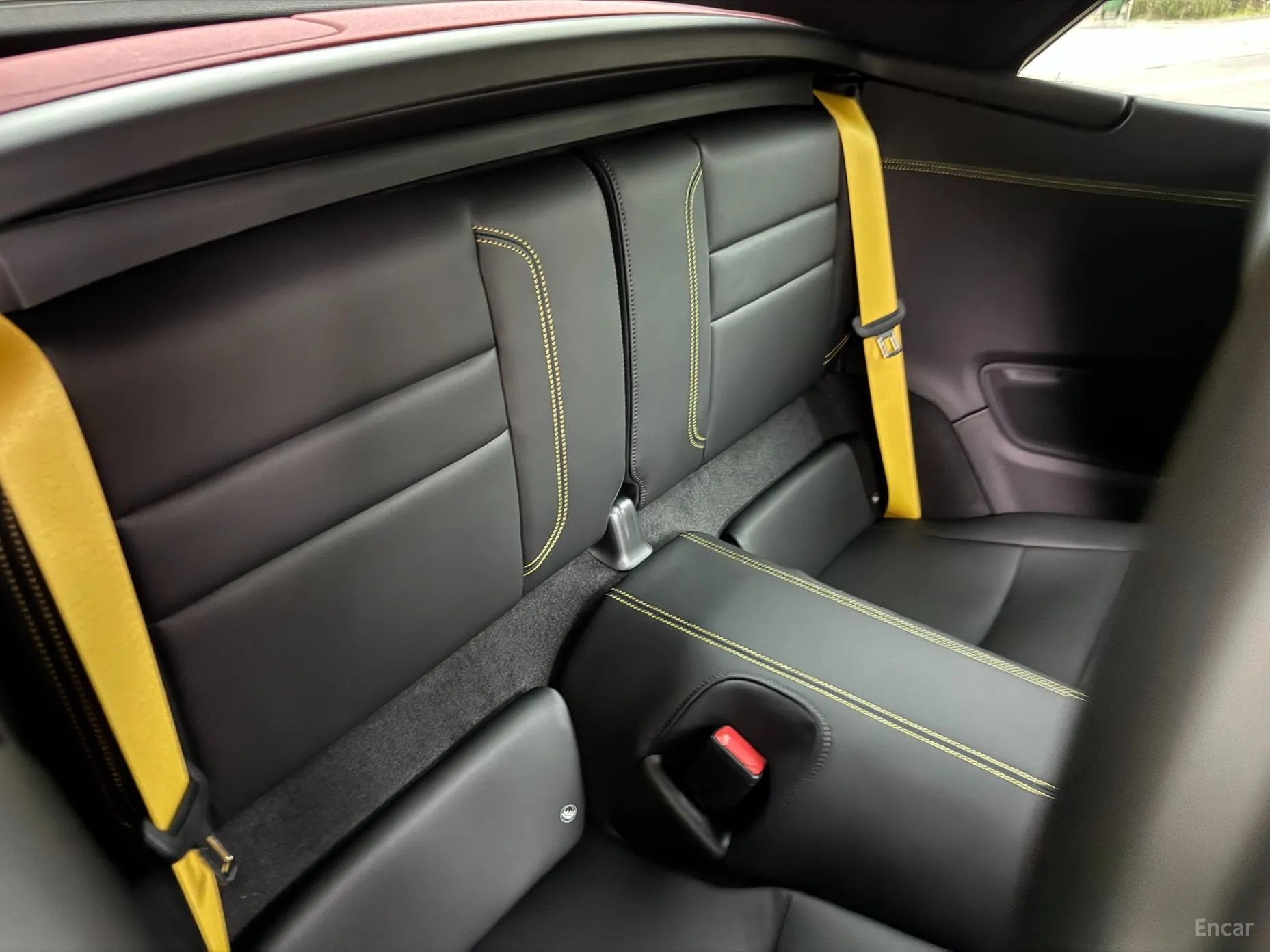 Porsche 911 (992) превью 14