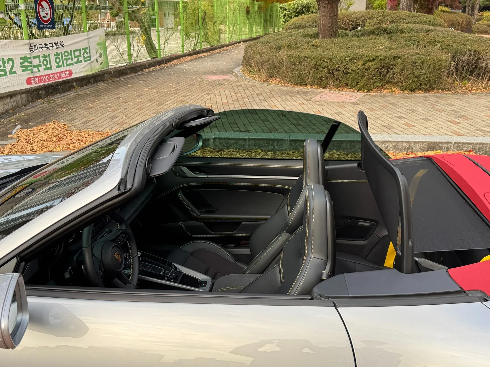 Porsche 911 (992) превью 18