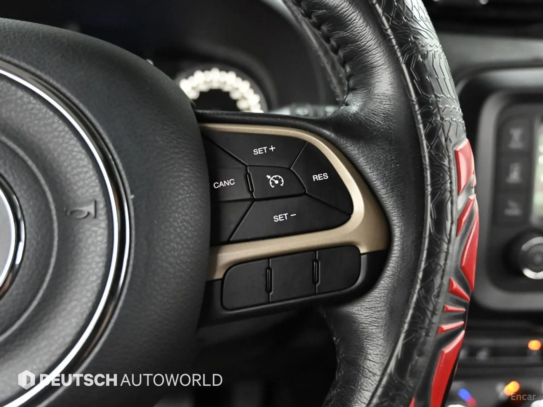 Jeep Renegade превью 16