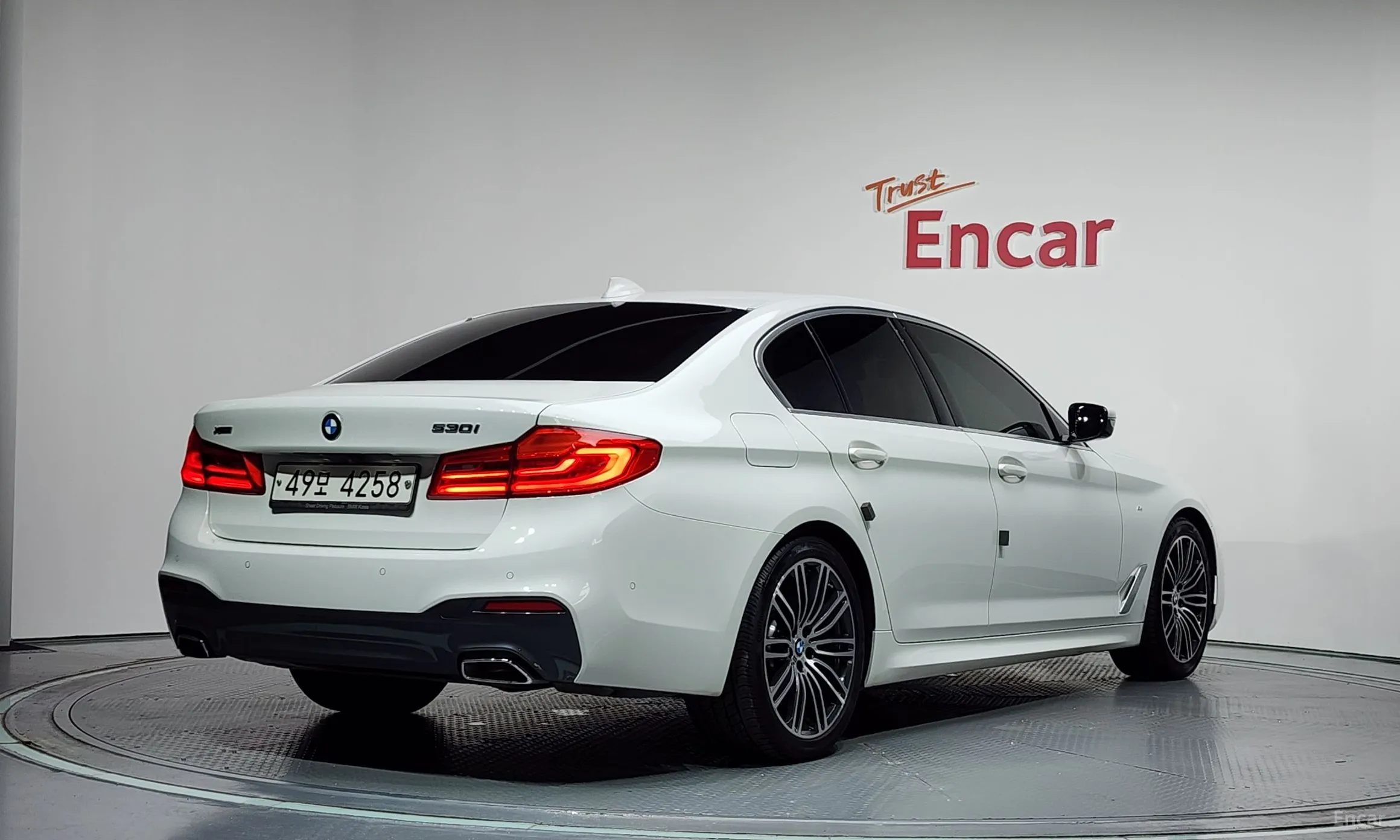 BMW 5 Series (G30)