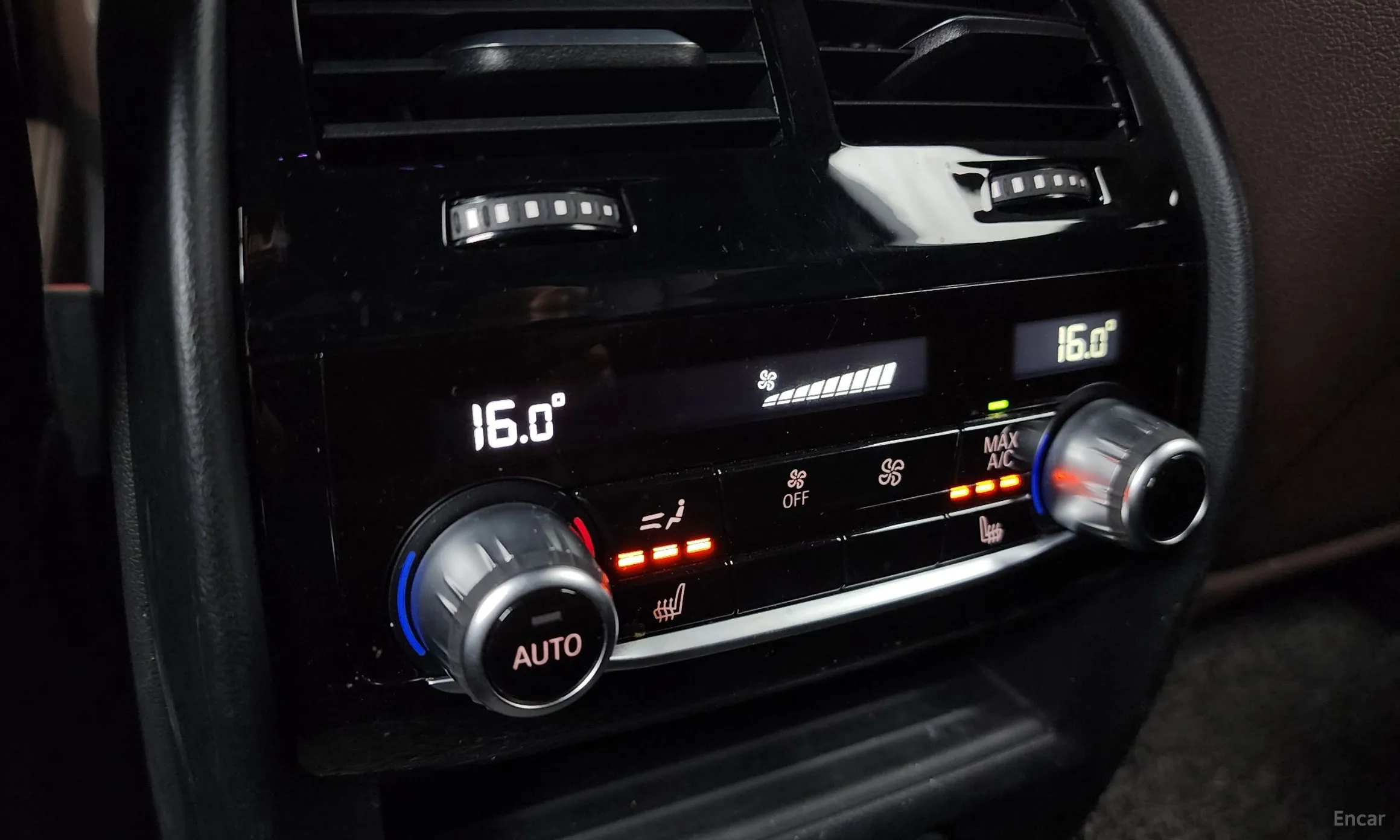 BMW 5 Series (G30) превью 19