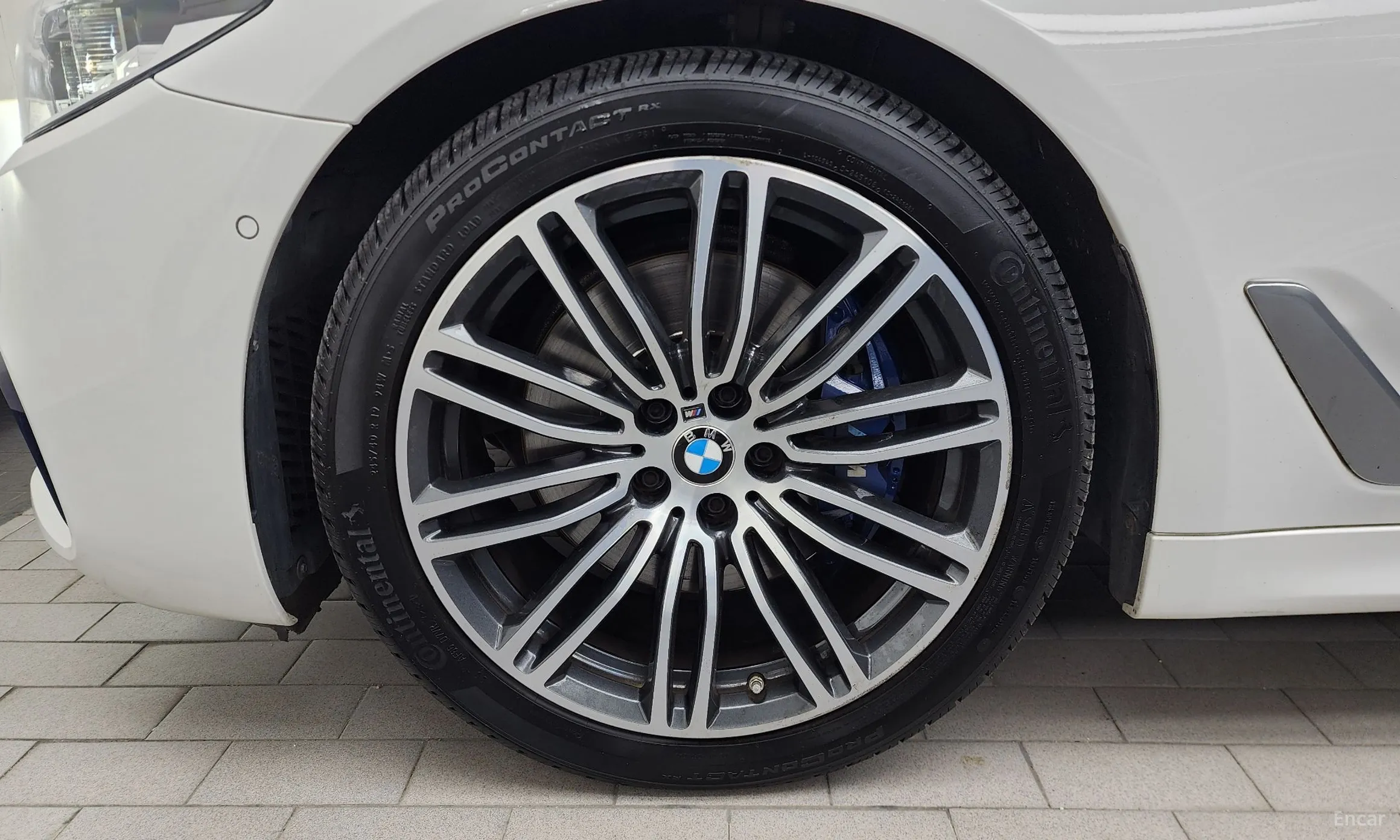 BMW 5 Series (G30) превью 5
