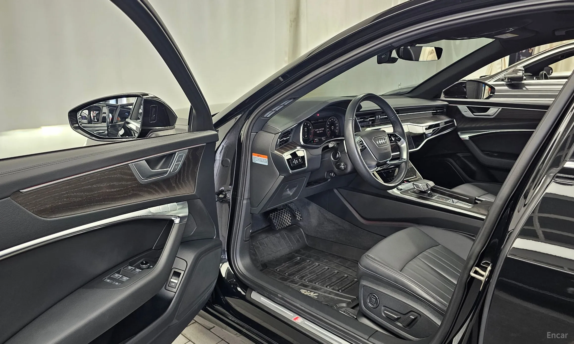 Audi A6 (C8) превью 10