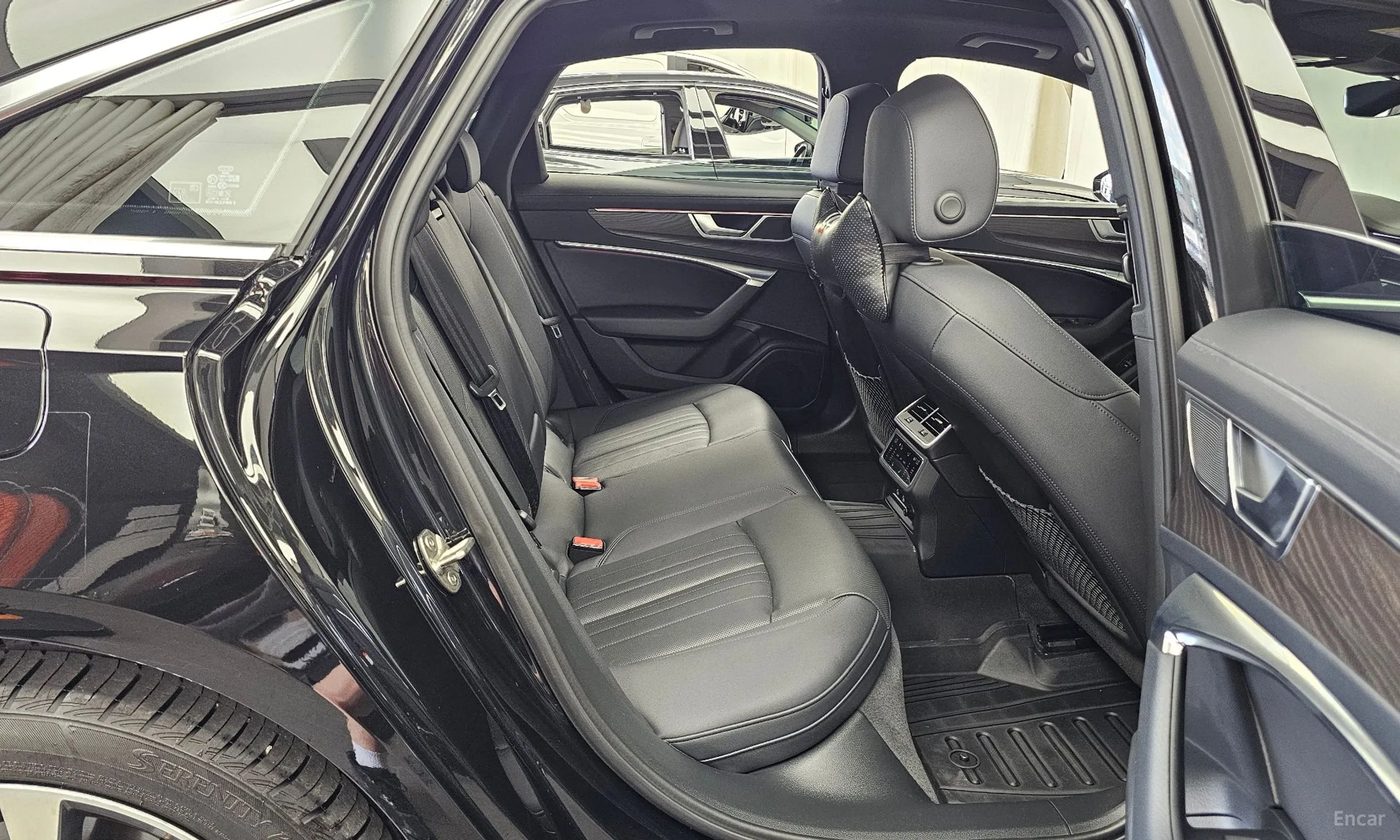Audi A6 (C8) превью 12