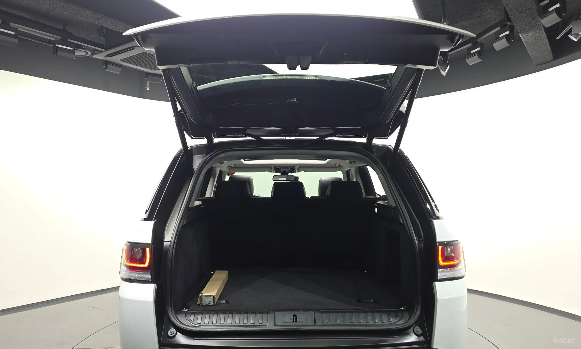 Land Rover Range Rover Sport 2nd Generation превью 20