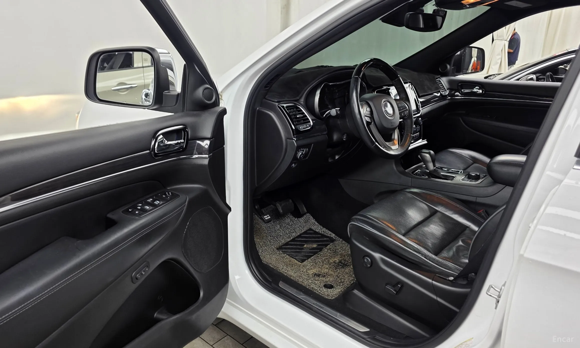 Jeep Grand Cherokee превью 10