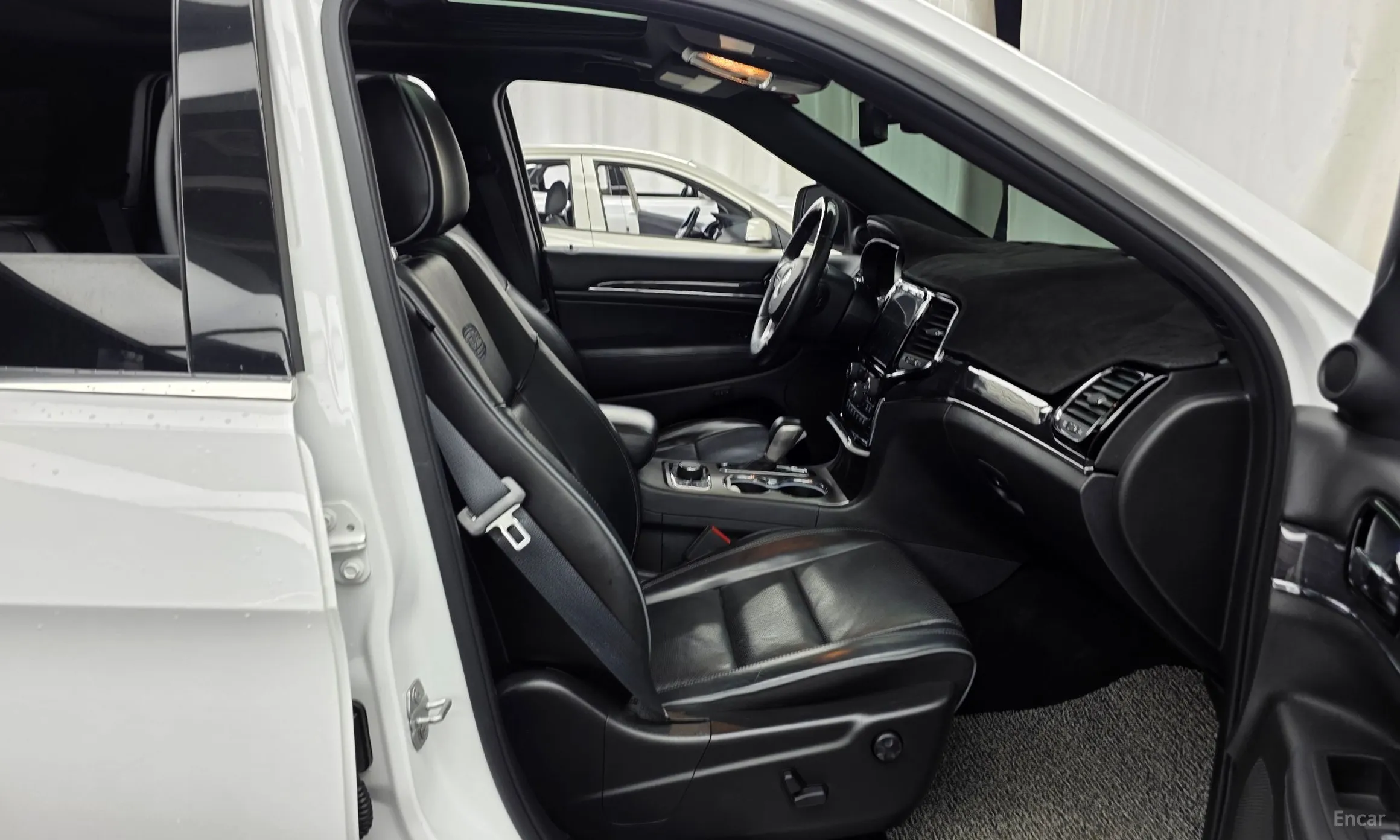 Jeep Grand Cherokee превью 11